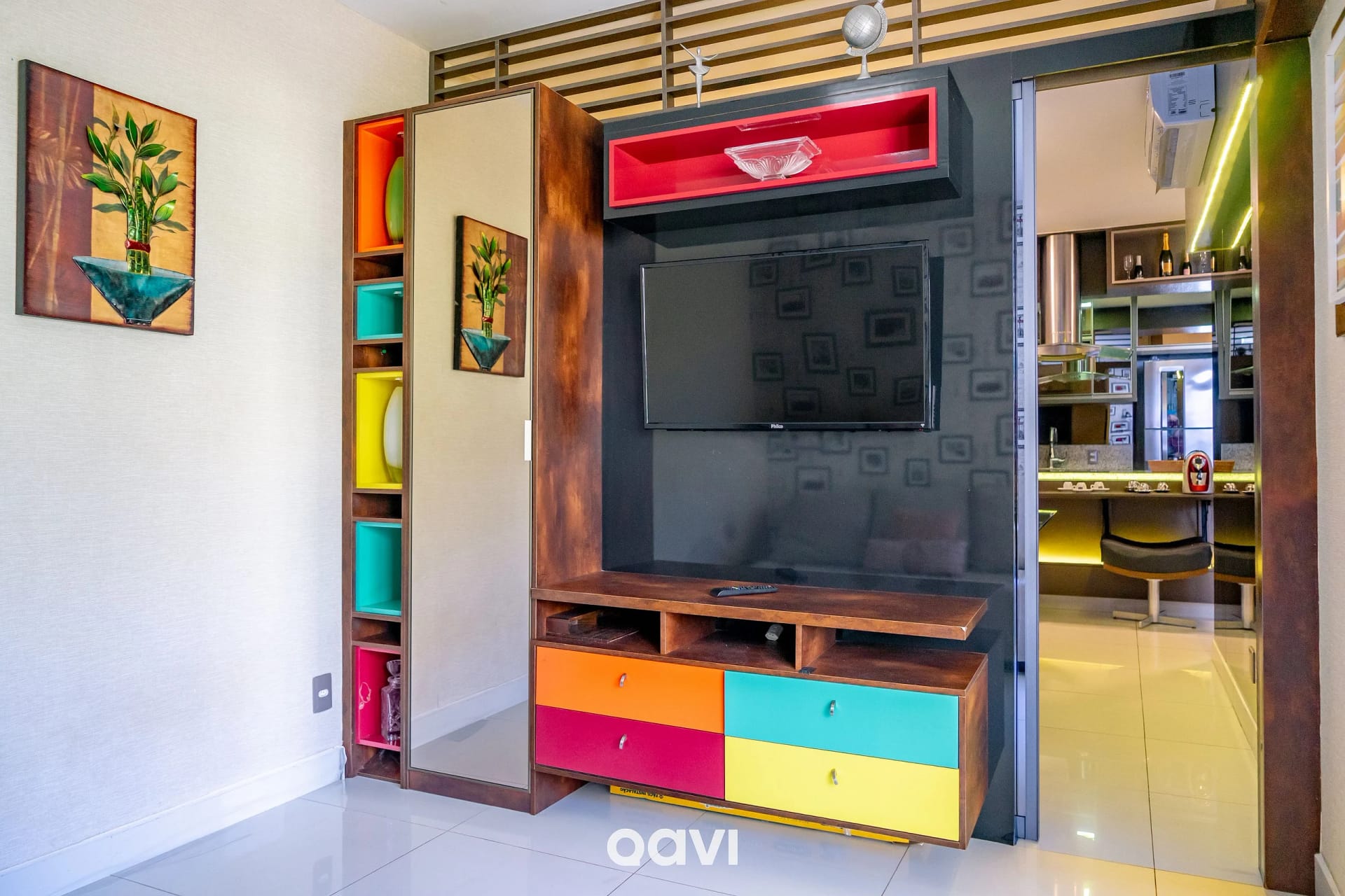 TV y multimedia — In Mare Bali Flat Bahamas by Qavi