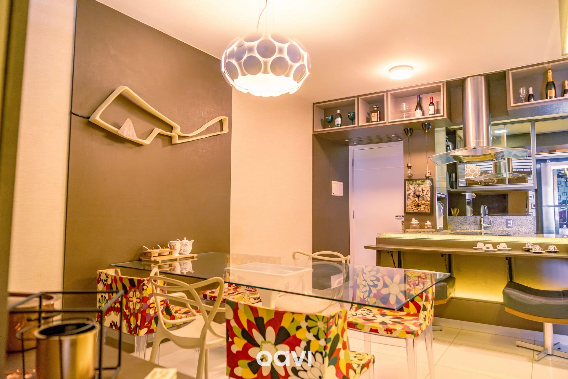 Comedor — In Mare Bali Flat Bahamas by Qavi