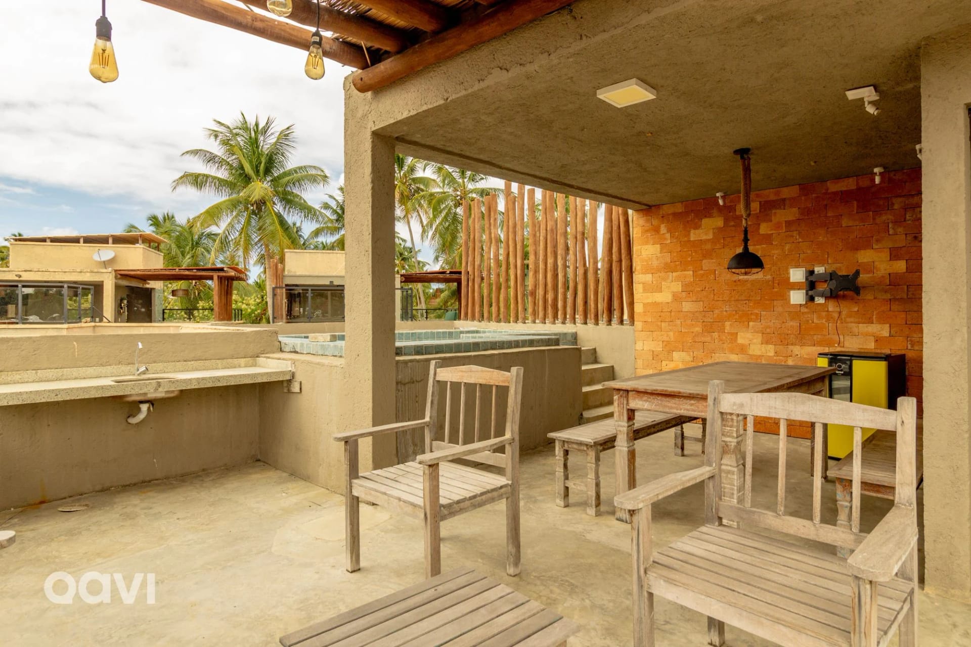 Fachada / Terraza — Qavi - Casa com Piscina Privativa - Lambari 101