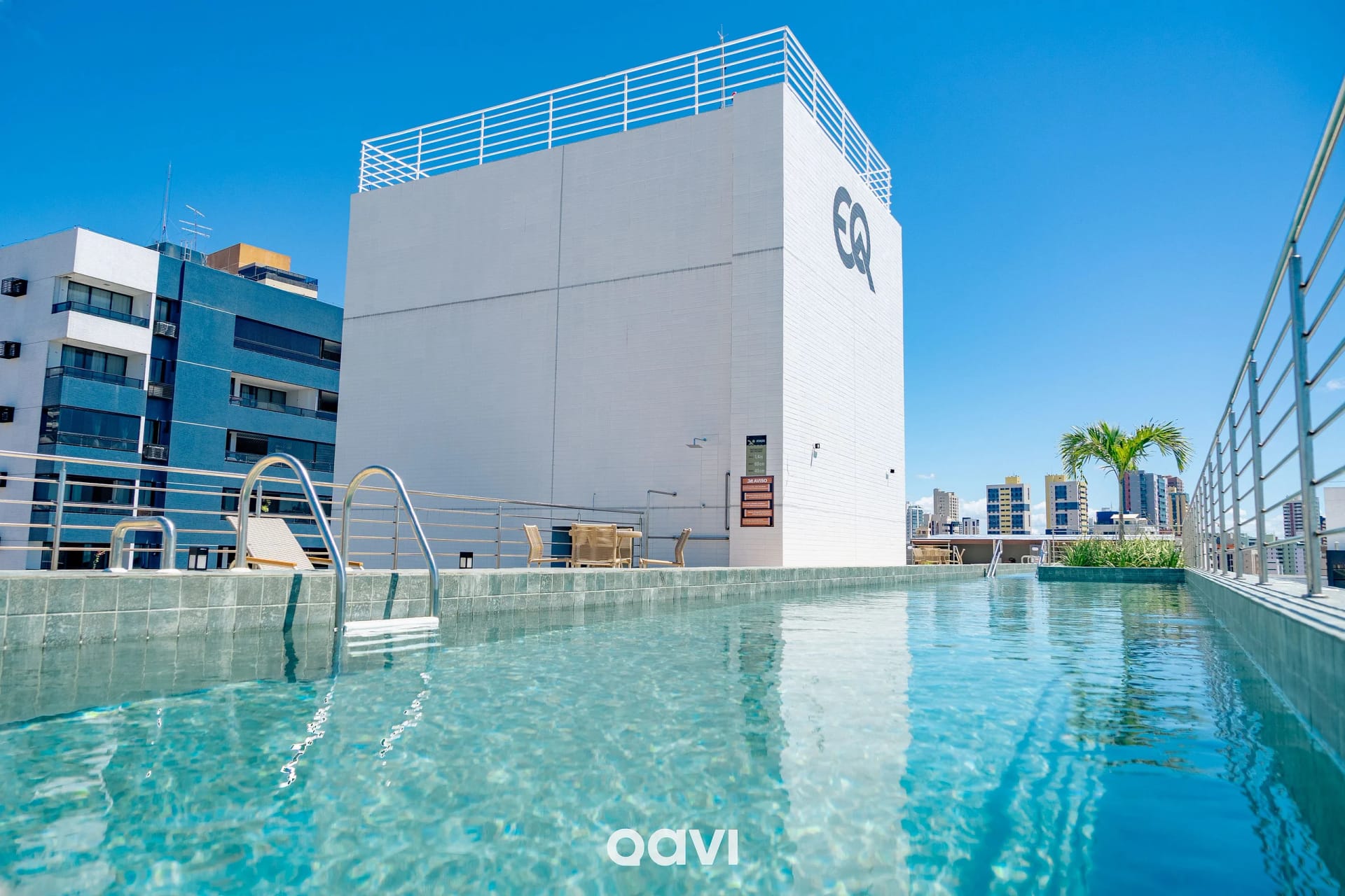 Swimming pool — Apartamento mood em Manaíra by Qavi