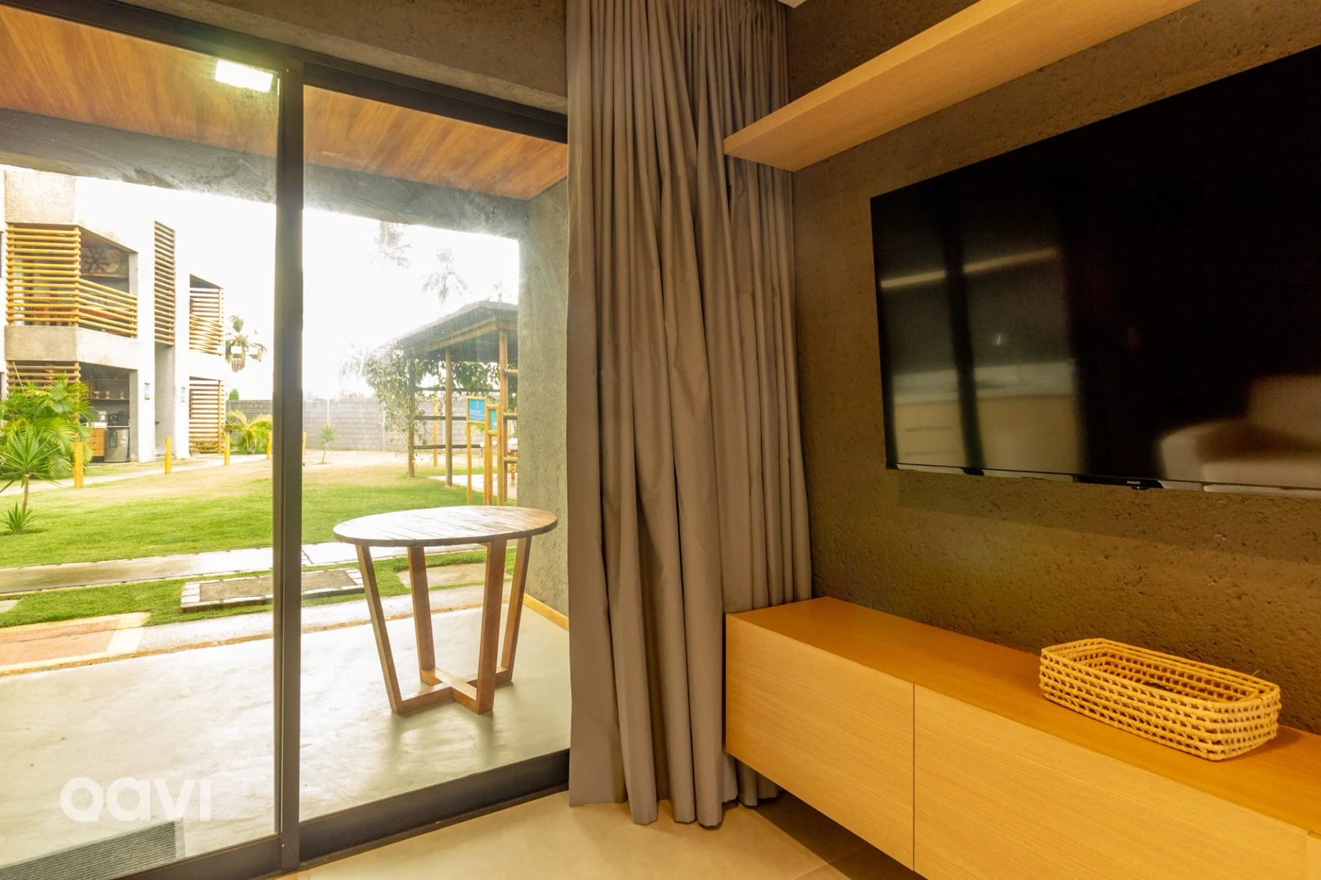 Sala de Estar — Villas Manatee Milagres Studio J 005 by QAVI