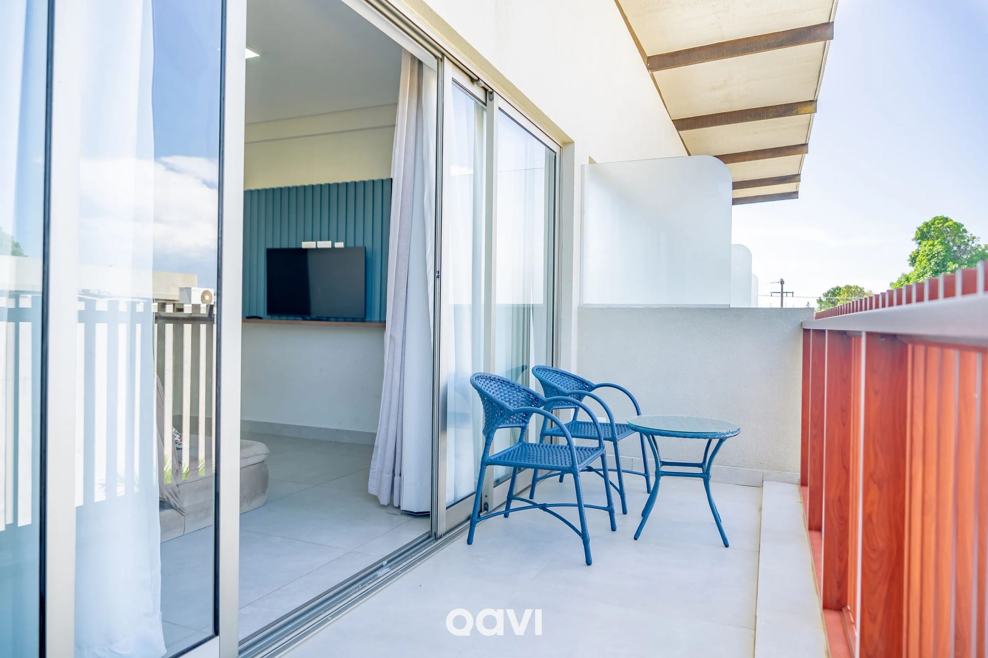 Fachada / Terraza — Flat Ile de Pipa Capri by QAVI