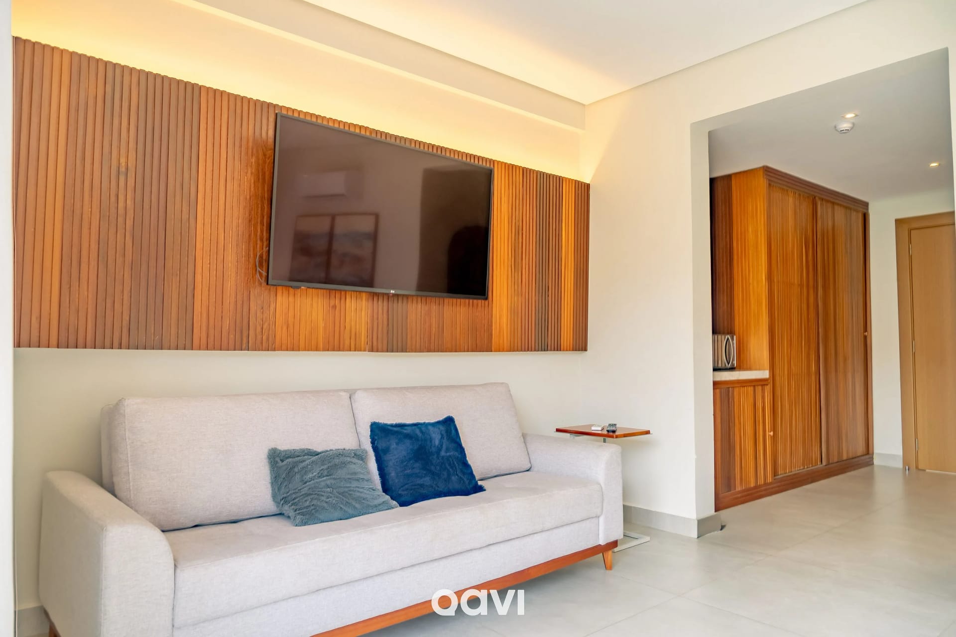 Sala de Estar — Flat Ile de Pipa Sardenha by QAVI