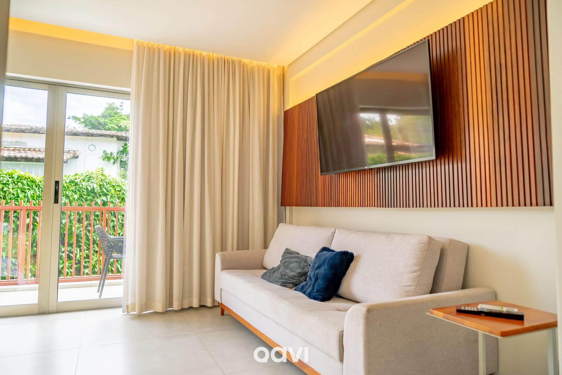 Sala de Estar — Flat Ile de Pipa Sardenha by QAVI