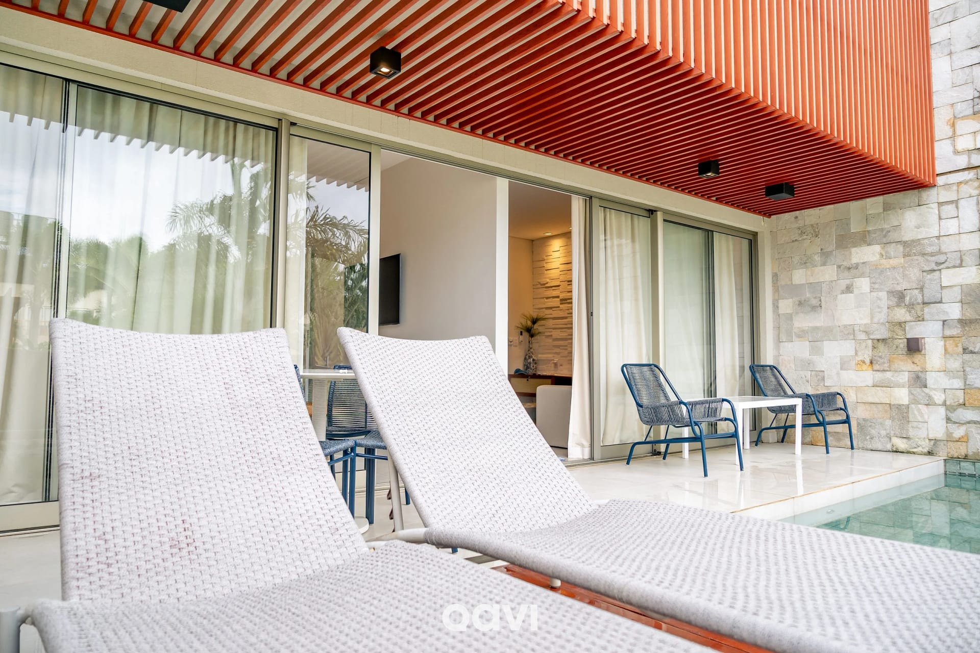 Pool view — Flat Ile de Pipa Deck Premium Fiji by Qavi