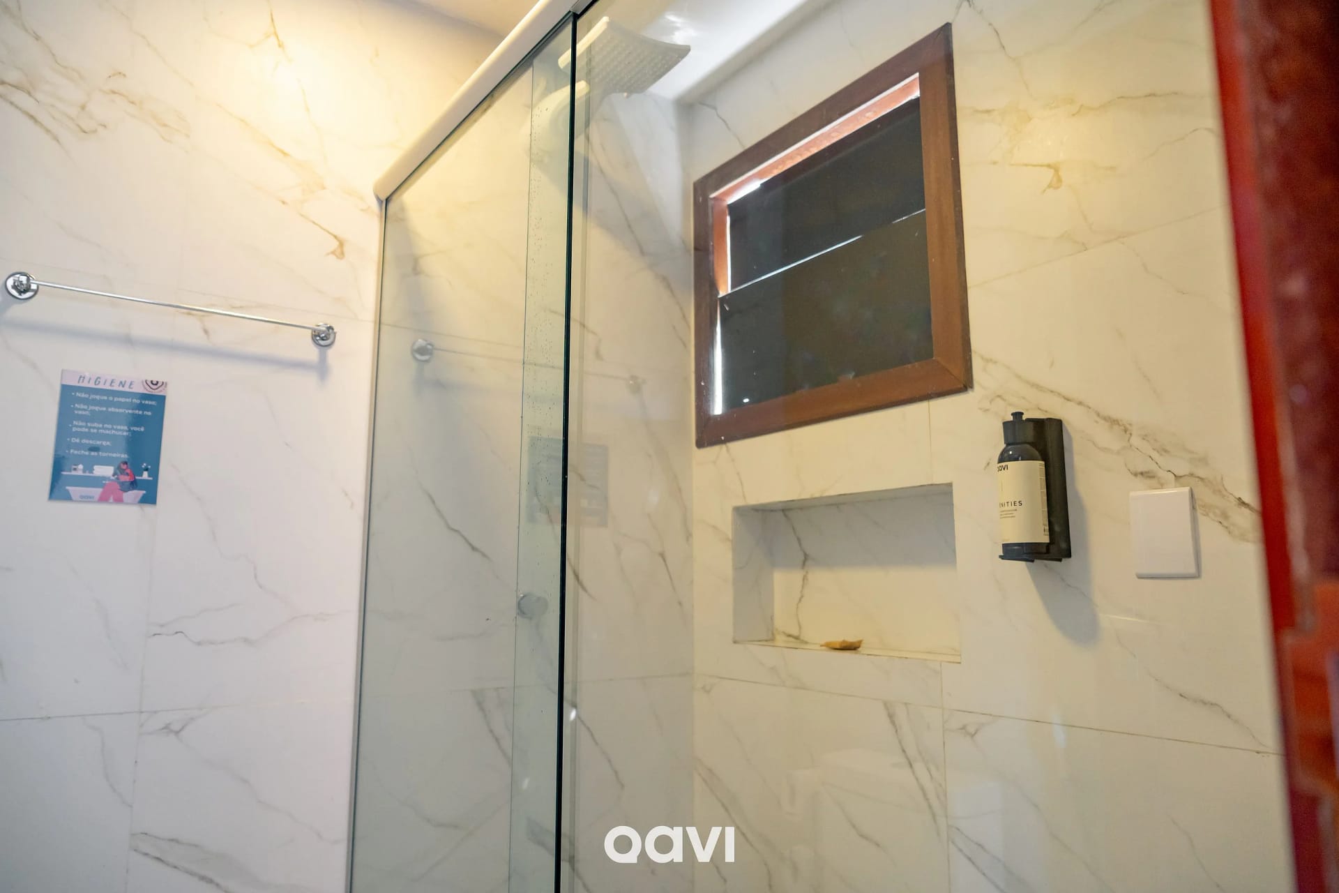 Baño — Suíte Plus na Rua Principal de Pipa by Qavi