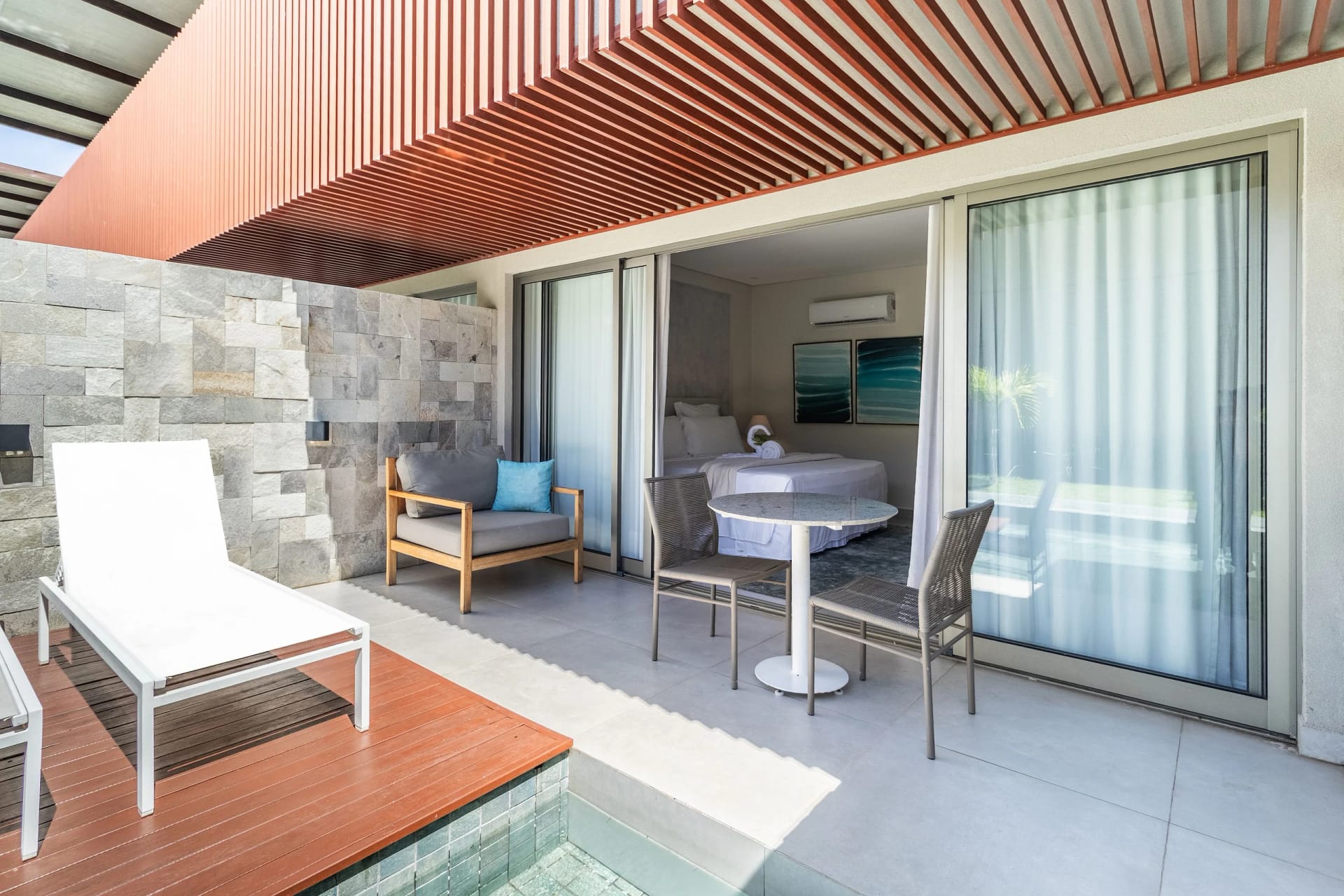 Fachada / Terraza — Flat Ile de Pipa Deck Molhado Aruba by QAVI