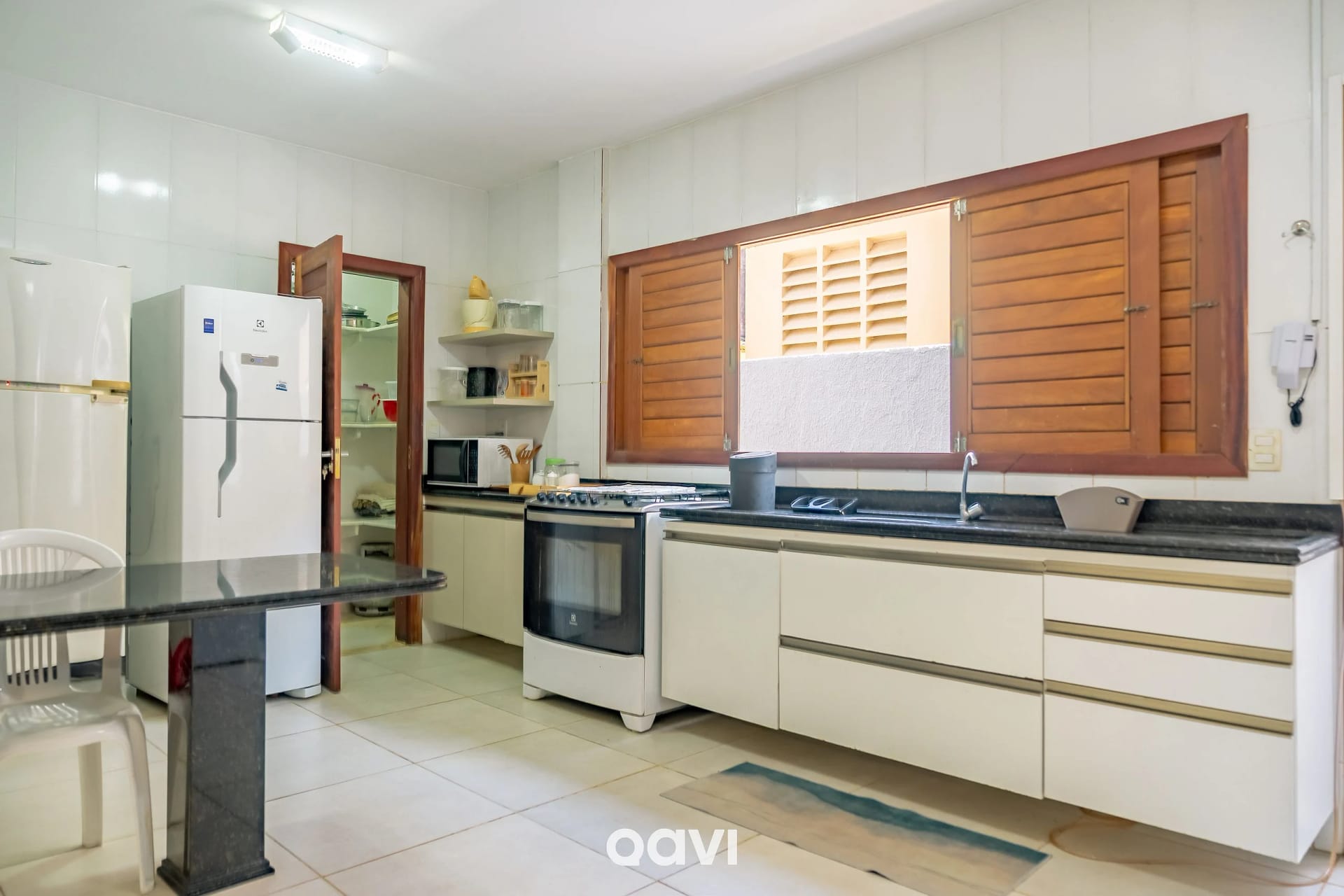Cocina o kitnet — Casa pé na areia premium Pirangi by Qavi