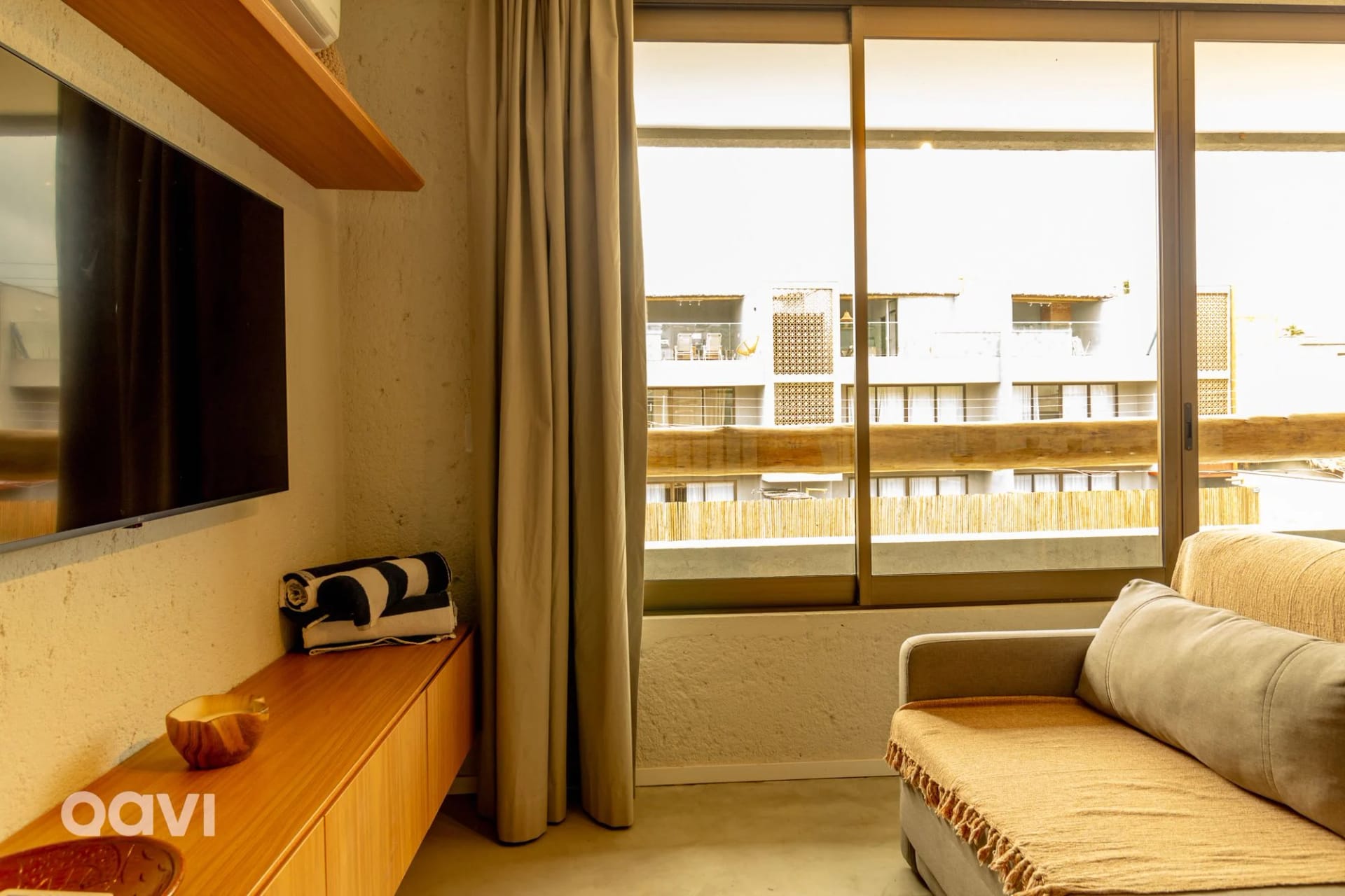 Communal lounge / TV room — Qavi - Duplex em condomínio - Tamoná 16