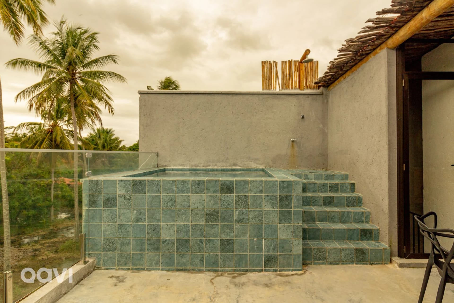 Swimming pool — Flat com Piscina em Cobertura em Milagres by Qavi