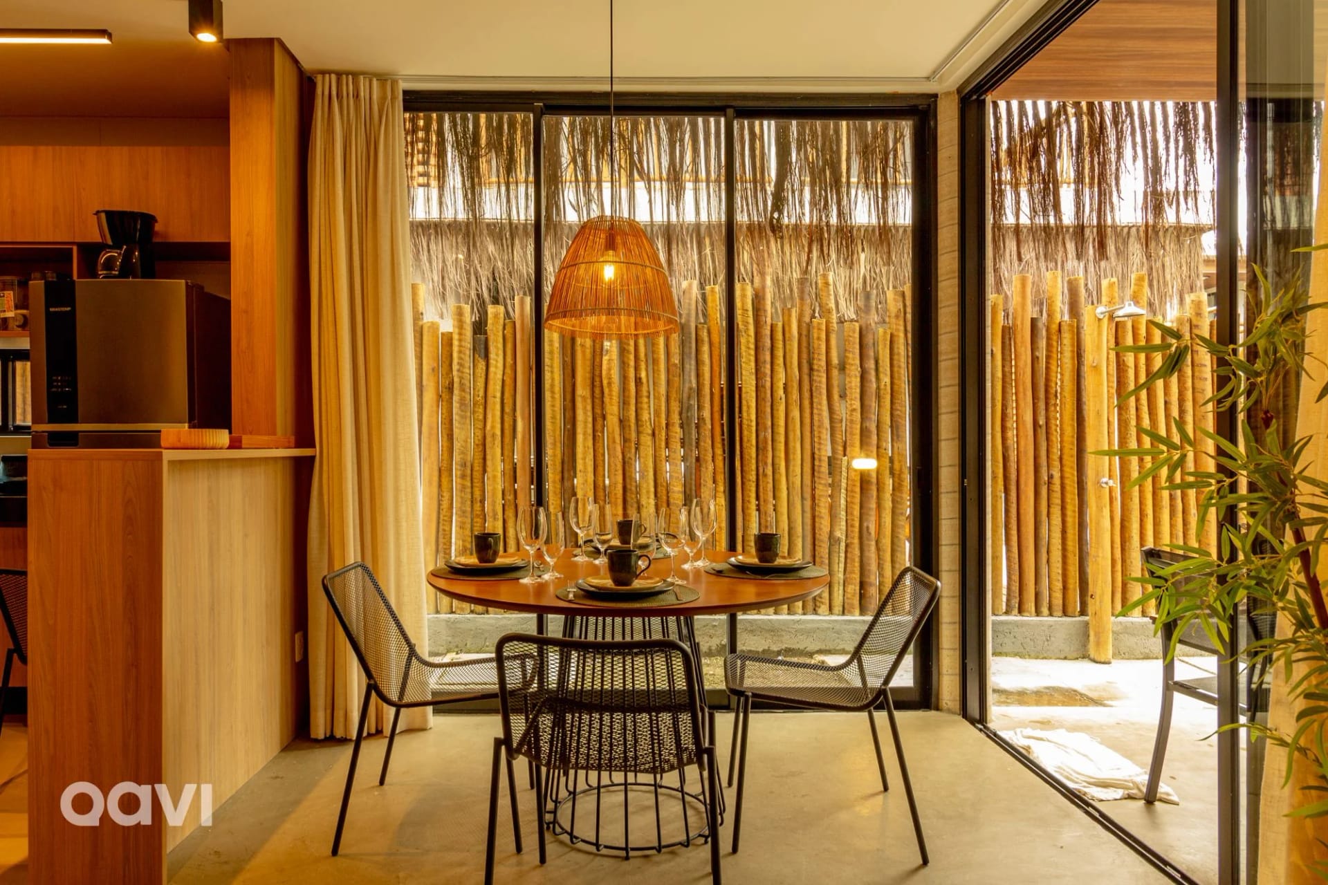 Sala de Jantar — Casa com Piscina Privativa em São Miguel dos Milagres by Qavi