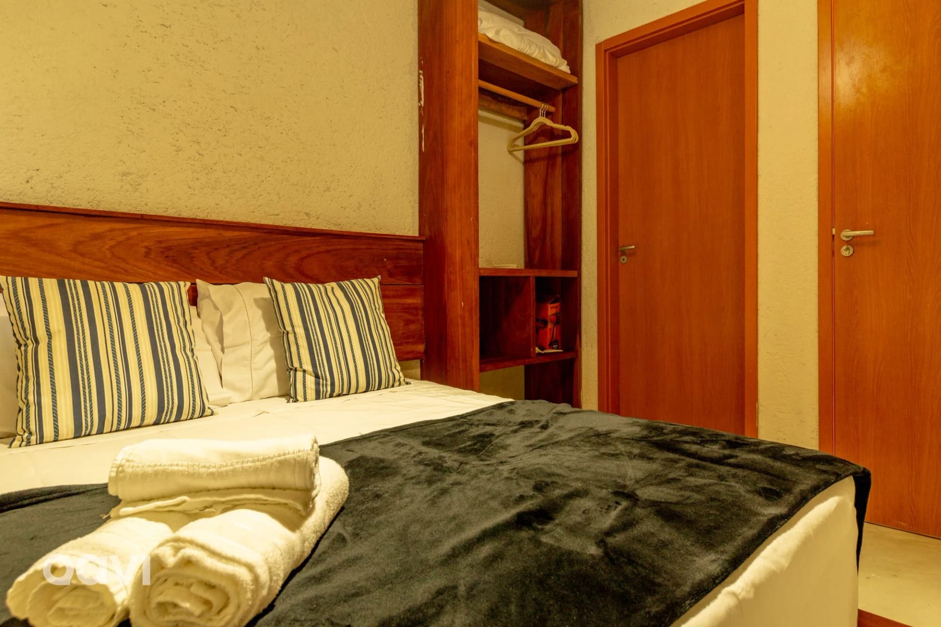 Quarto — Casa com Piscina Privativa Lambari 107 by Qavi