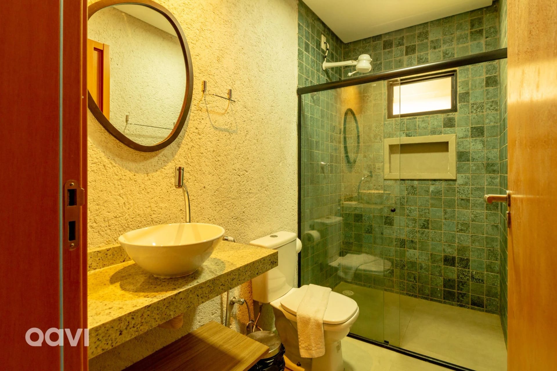 Banheiro — Casa com Piscina Privativa Lambari 107 by Qavi