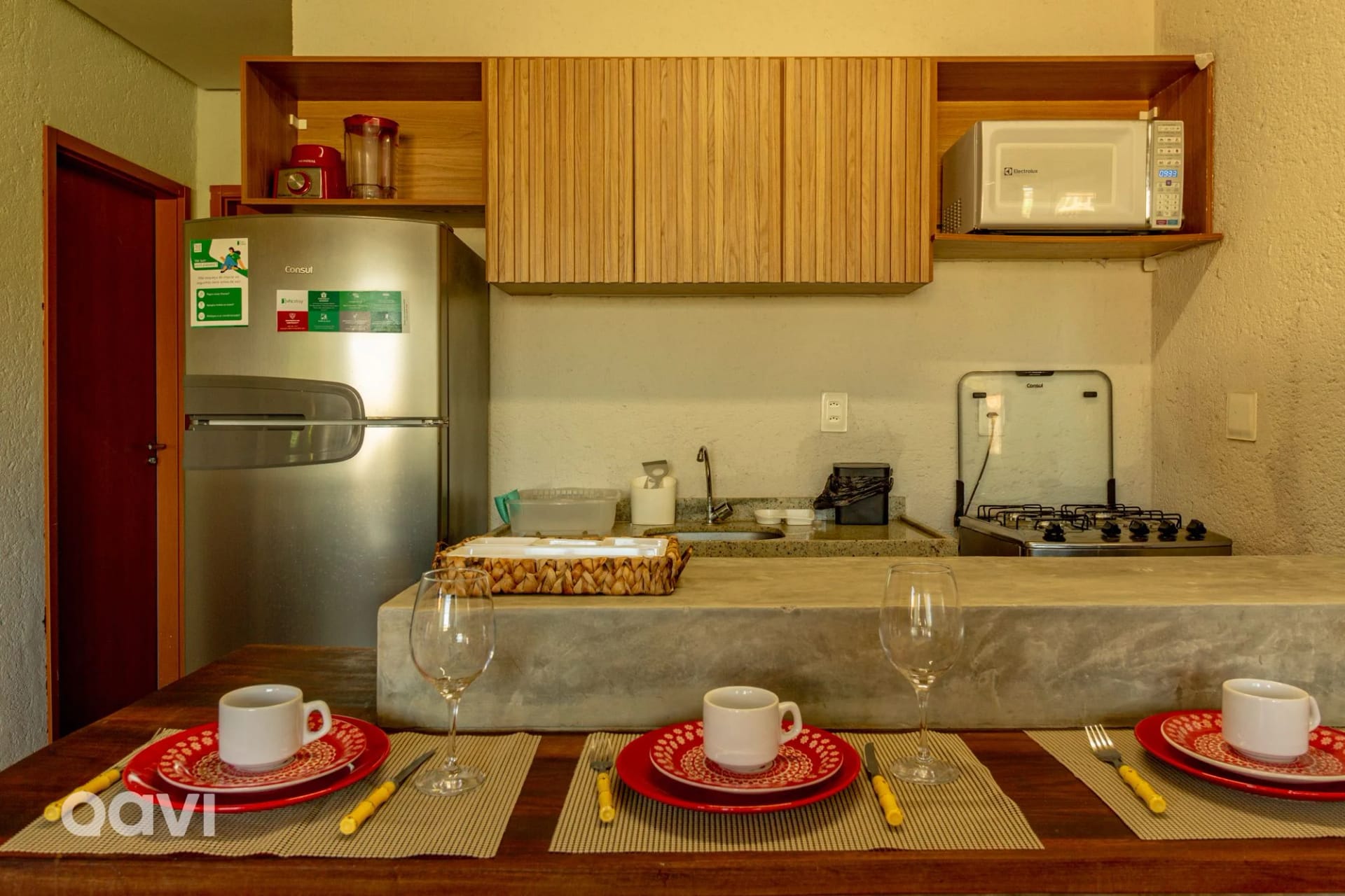 Kitchen or kitchenette — Qavi - Casa com Piscina Privativa - Lambari 07