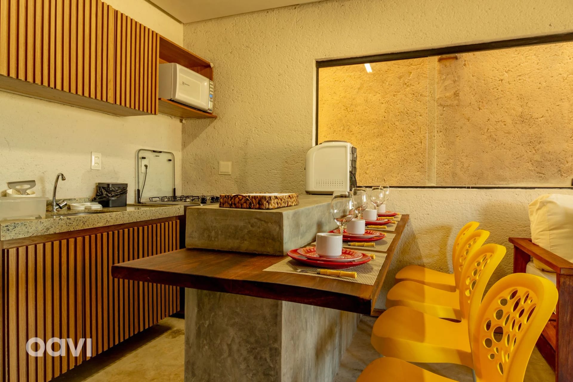 Kitchen or kitchenette — Qavi - Casa com Piscina Privativa - Lambari 07