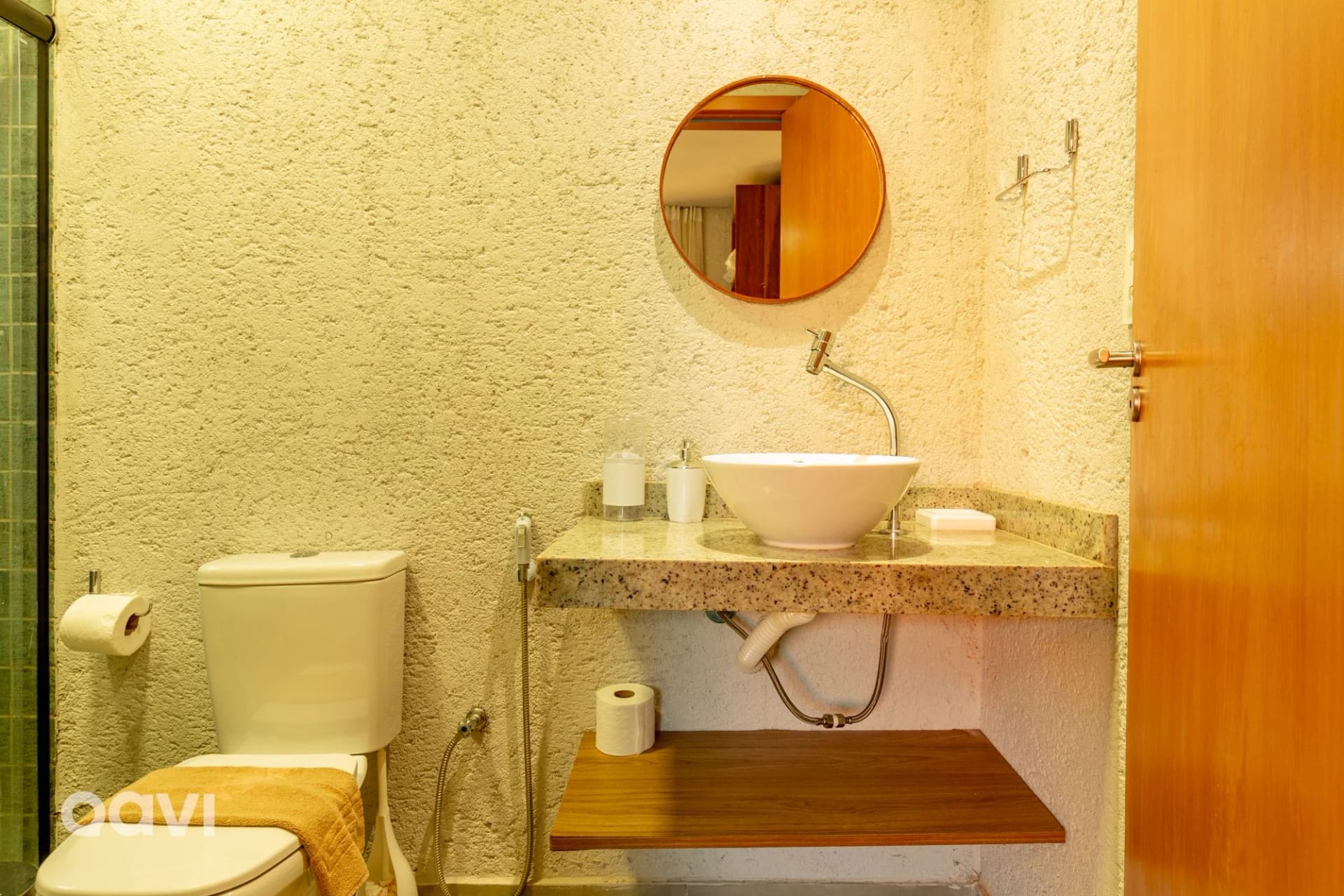 Toilet — Qavi - Casa com Piscina Privativa - Lambari 07