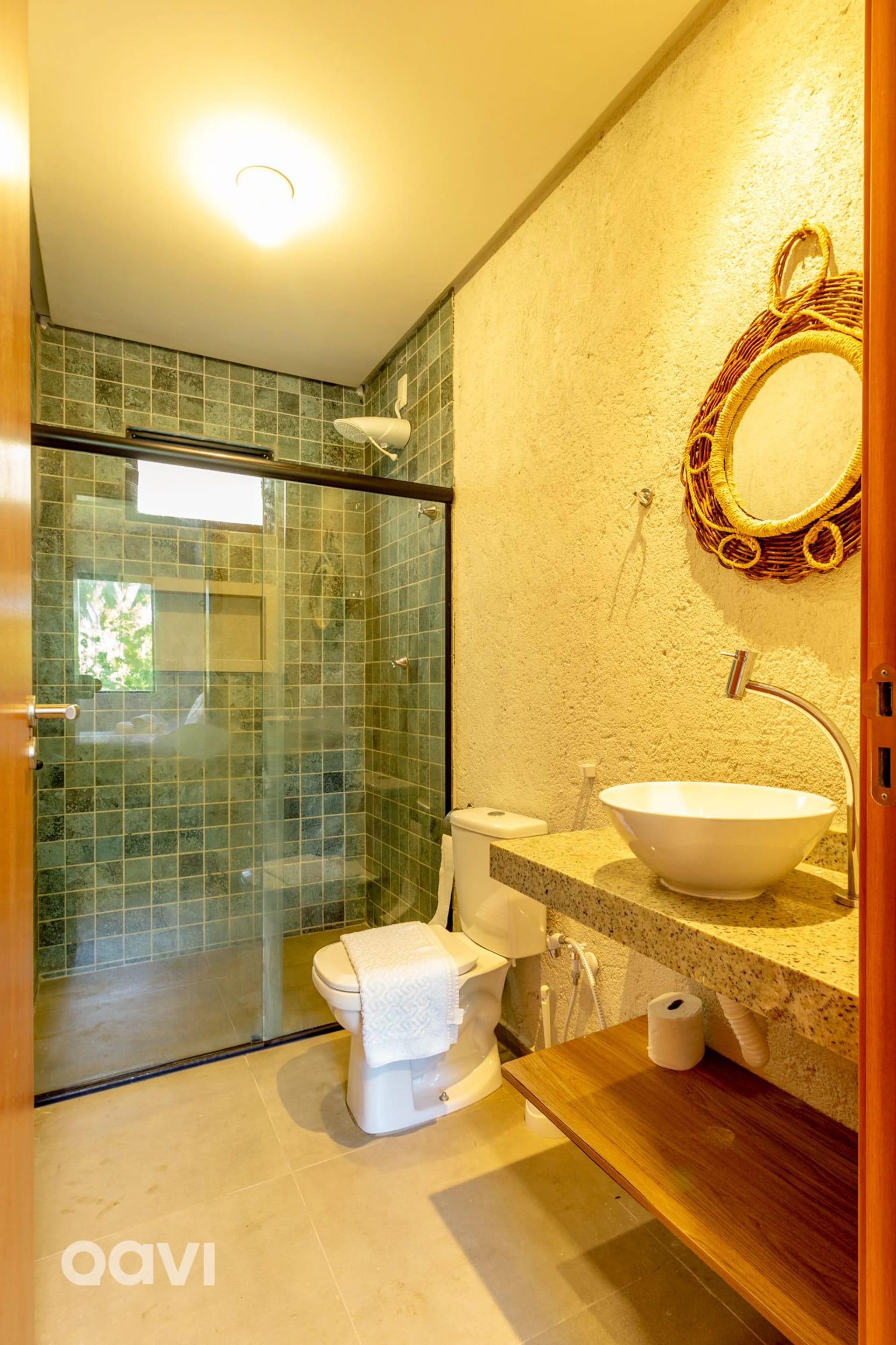 Banheiro — Casa com Piscina Privativa Lambari 06 by Qavi