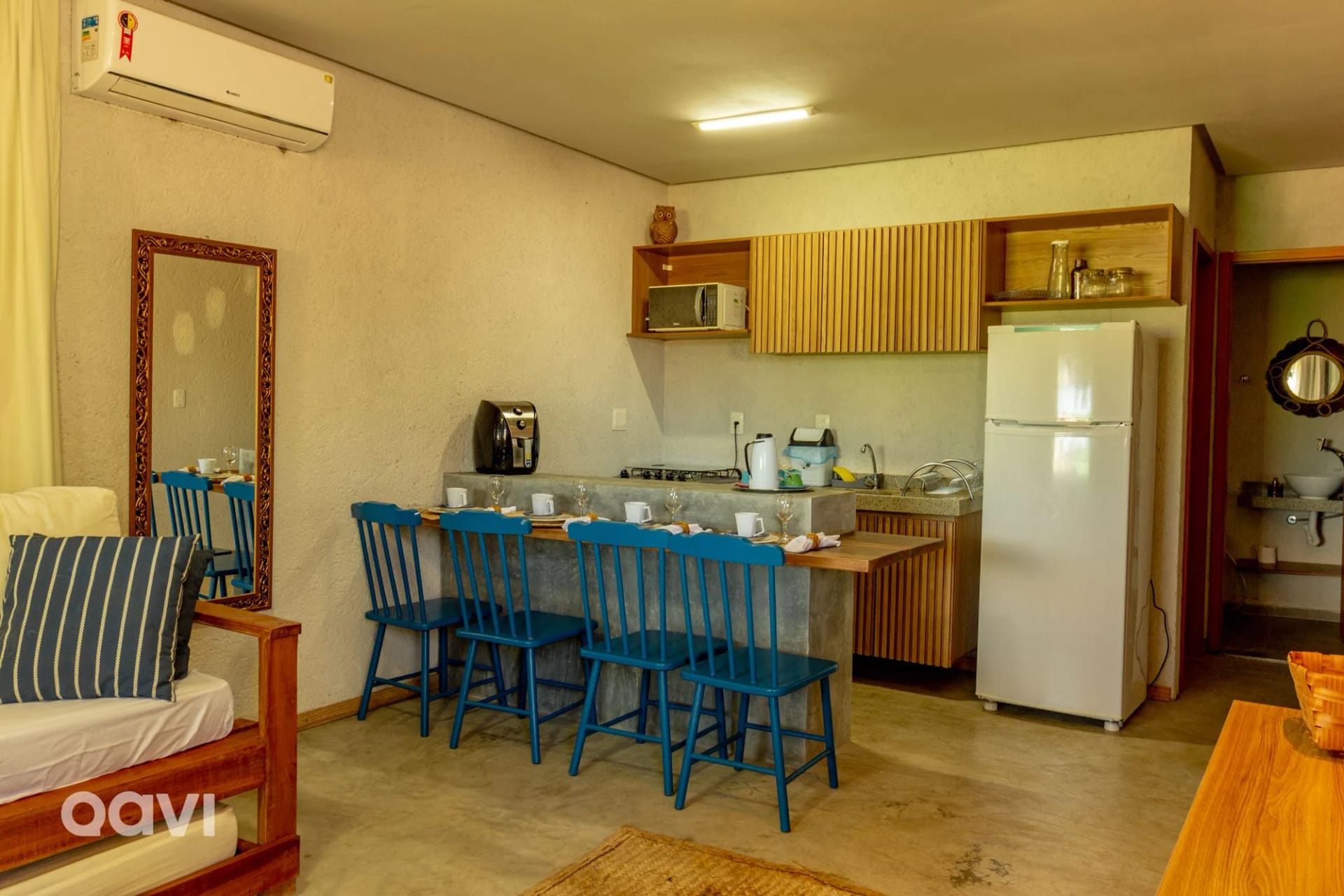 Cozinha ou kitnet — Casa com Piscina Privativa Lambari 06 by Qavi