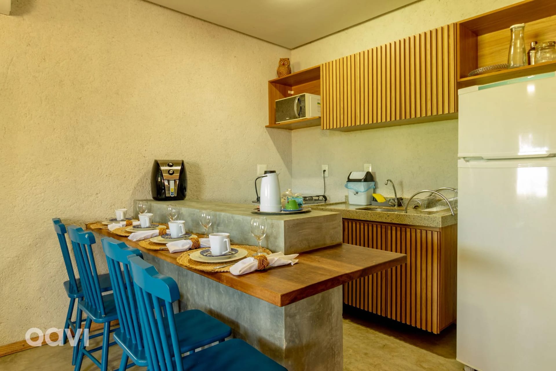 Cozinha ou kitnet — Casa com Piscina Privativa Lambari 06 by Qavi