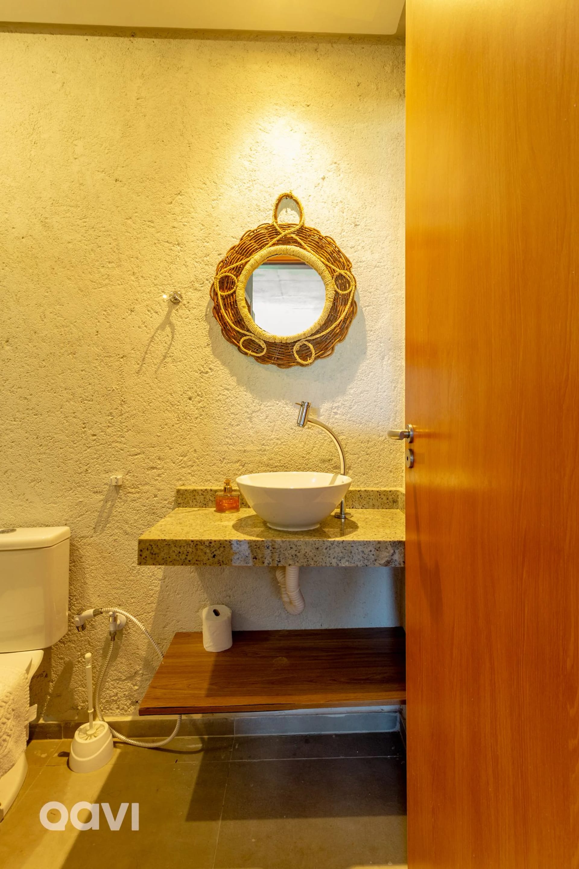 Banheiro — Casa com Piscina Privativa Lambari 06 by Qavi