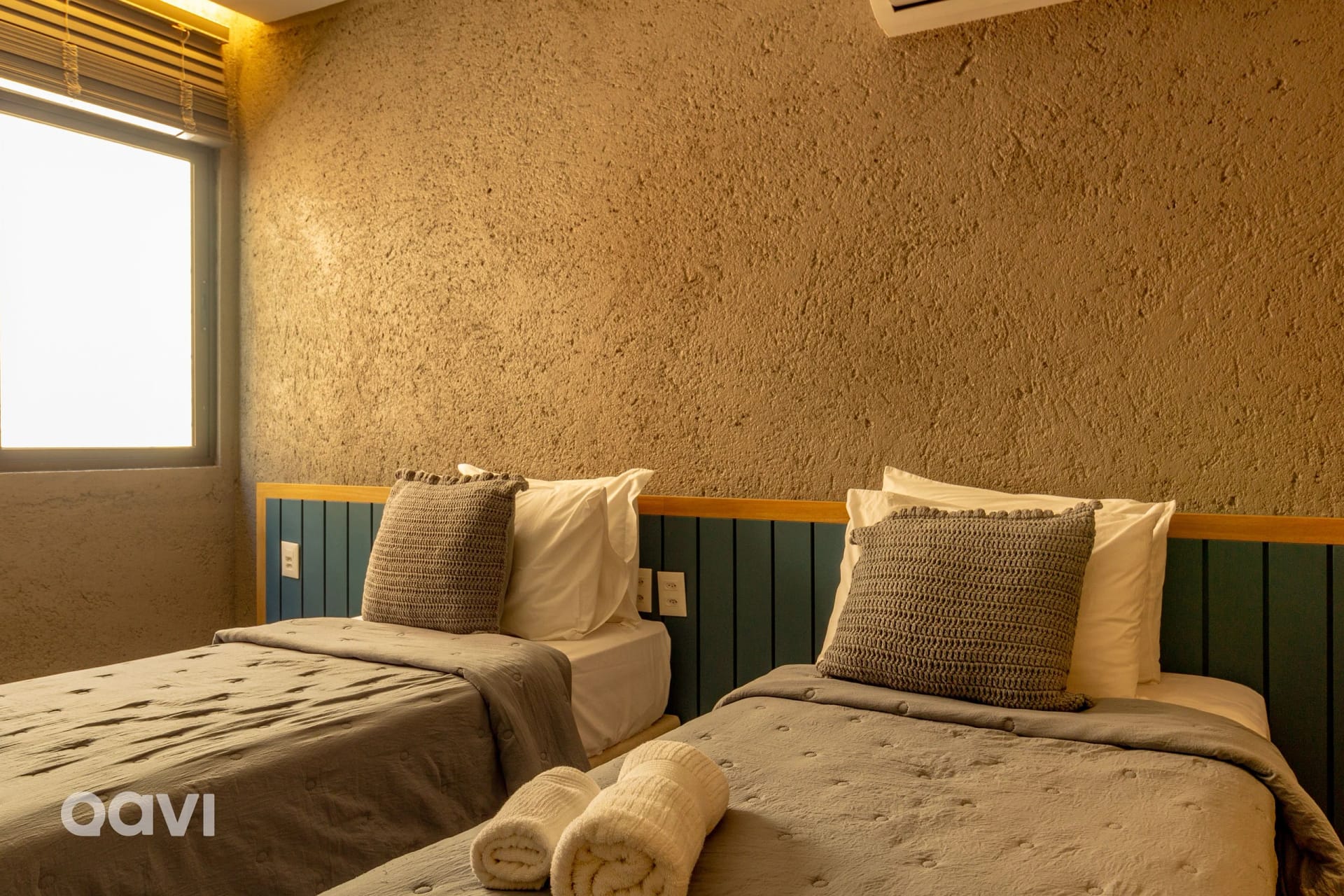 Dormitorio — Villa de charme em Milagres Pysa 08 by Qavi
