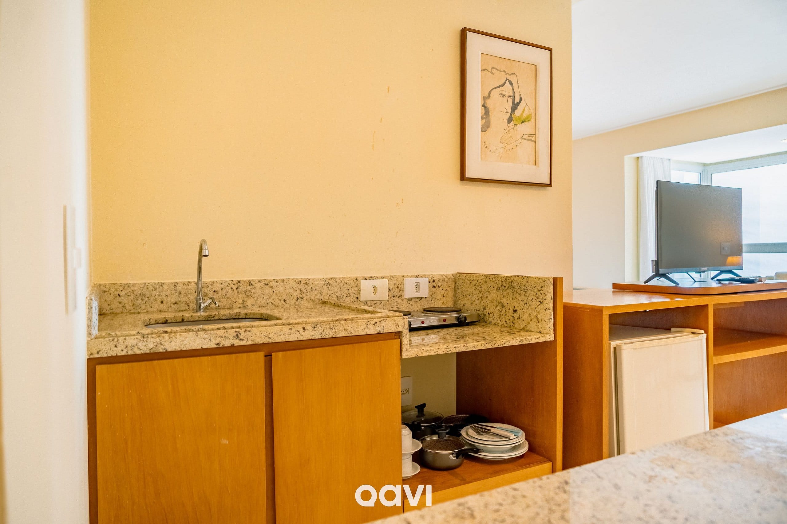 Kitchen or kitchenette