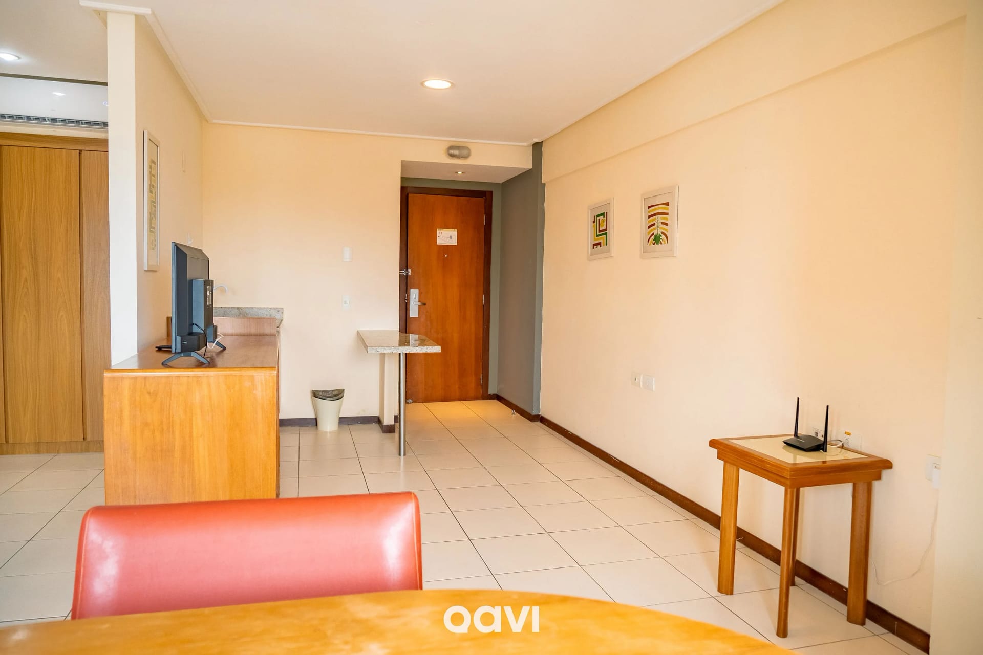 Photo of the whole room — Flat 1109 Vista Parcial Mar em Petrópolis by Qavi