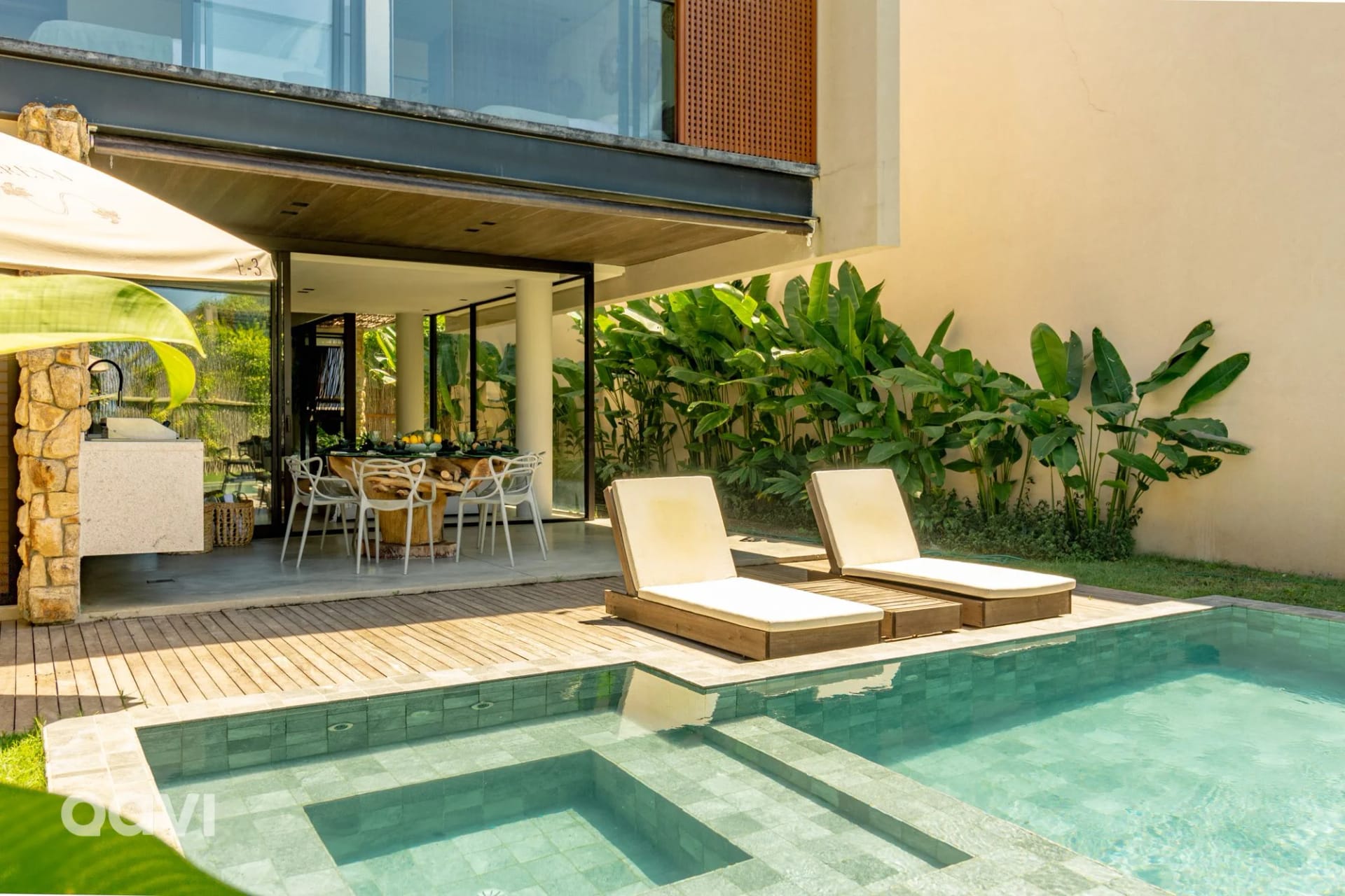 Swimming pool — Casa de Luxo em Condomínio em Milagres by Qavi