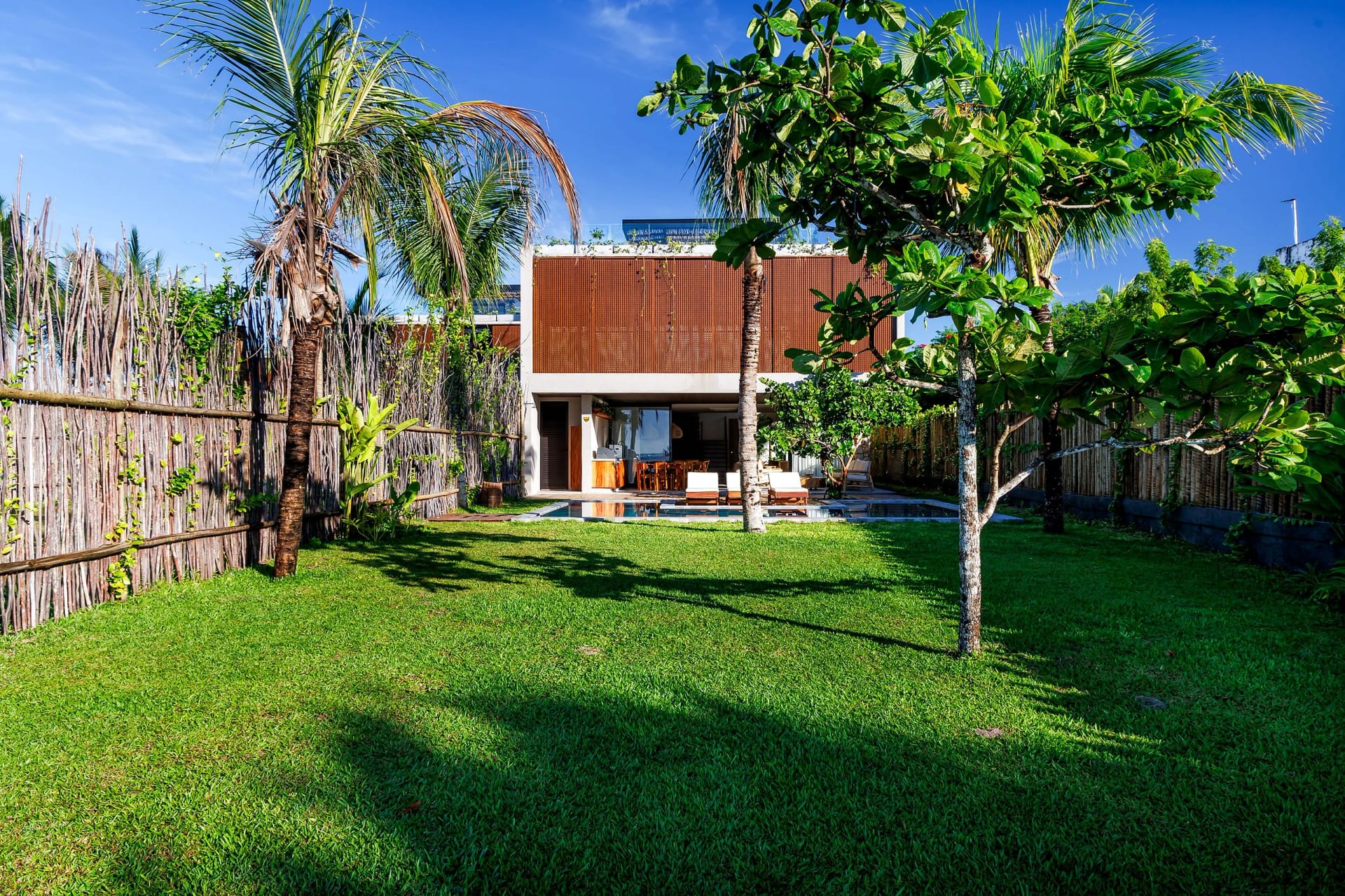 Piscina — Casa de Luxo Beira Mar em Milagres by Qavi