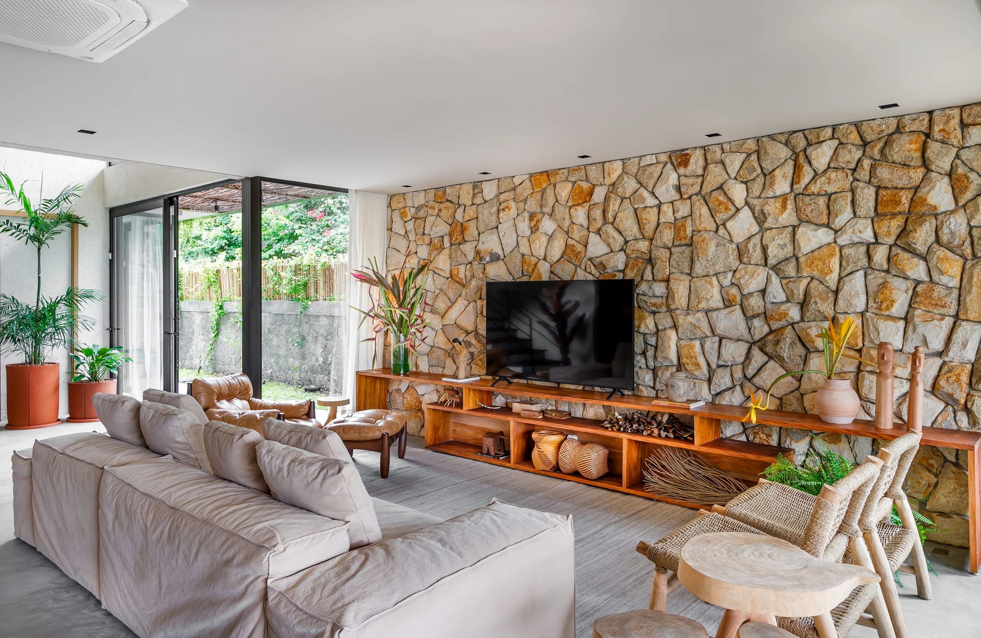 Sala de Estar — Casa de Luxo Beira Mar em Milagres by Qavi