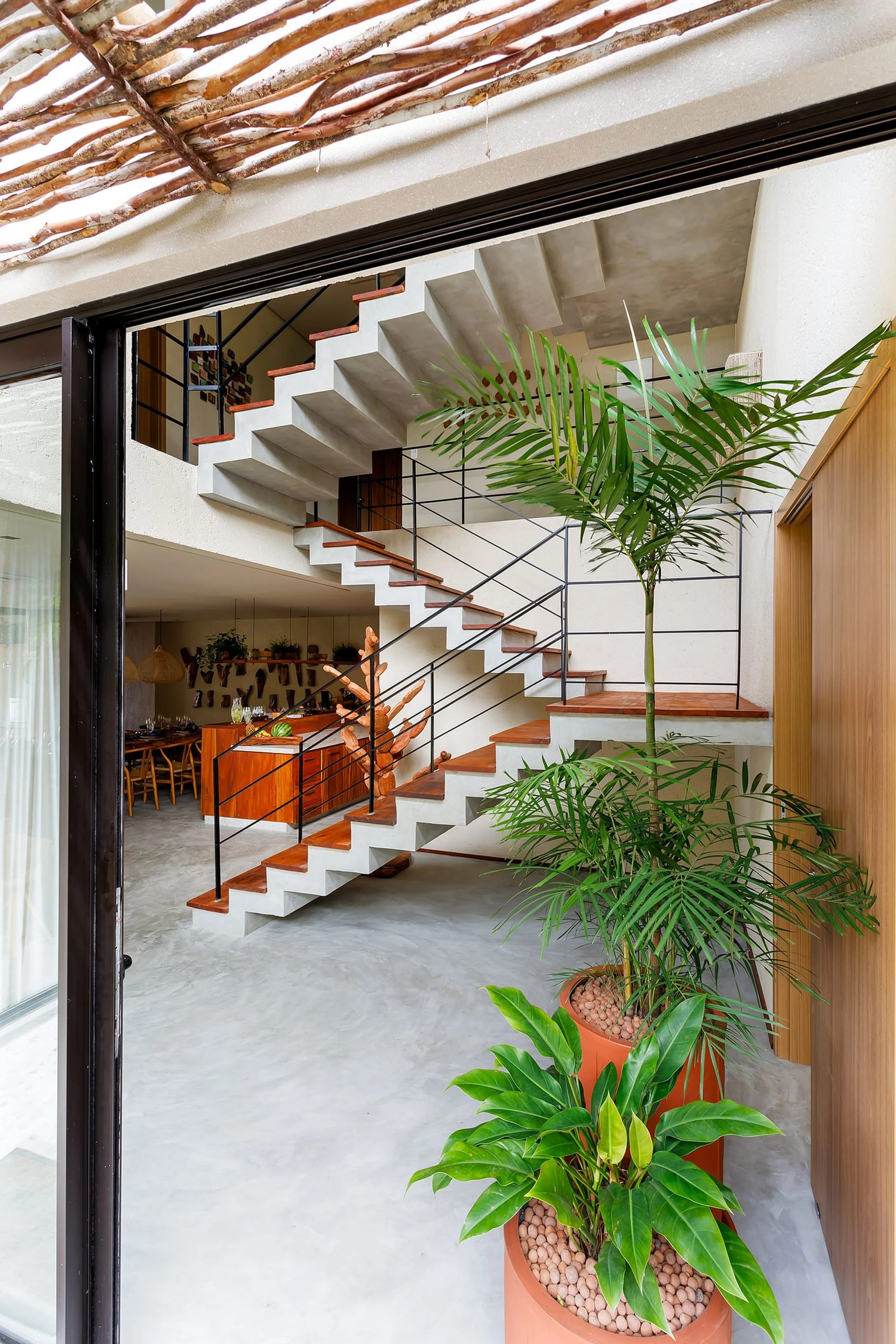 Lounge compartilhado / Sala de TV — Casa de Luxo Beira Mar em Milagres by Qavi