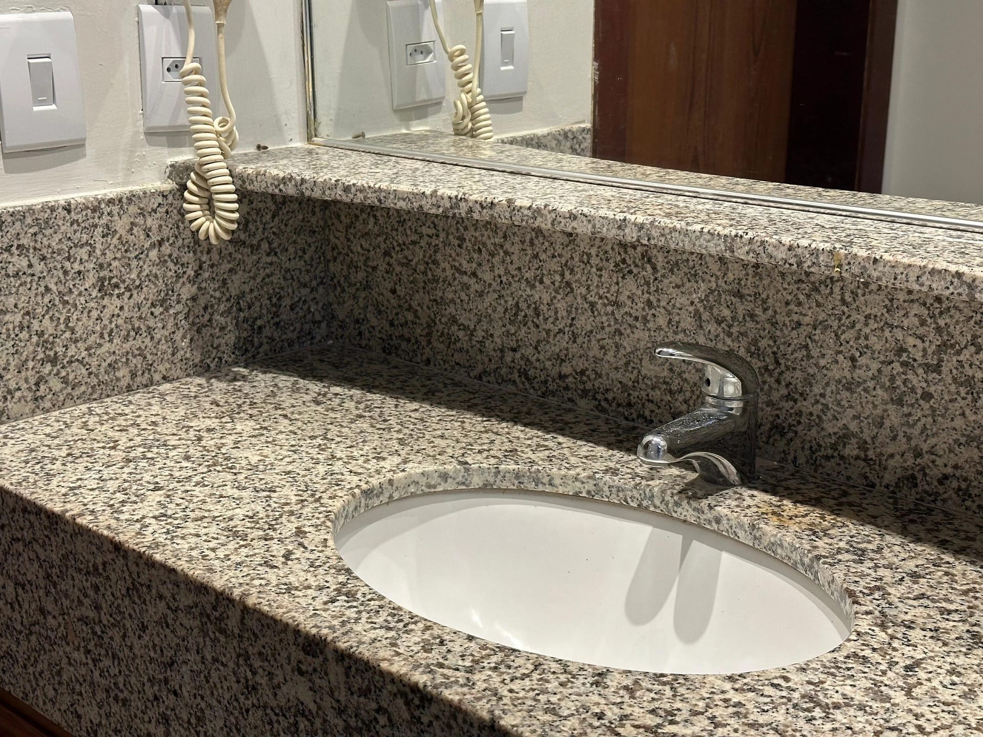 Baño — Flat Vista Parcial Mar em Petrópolis by Qavi