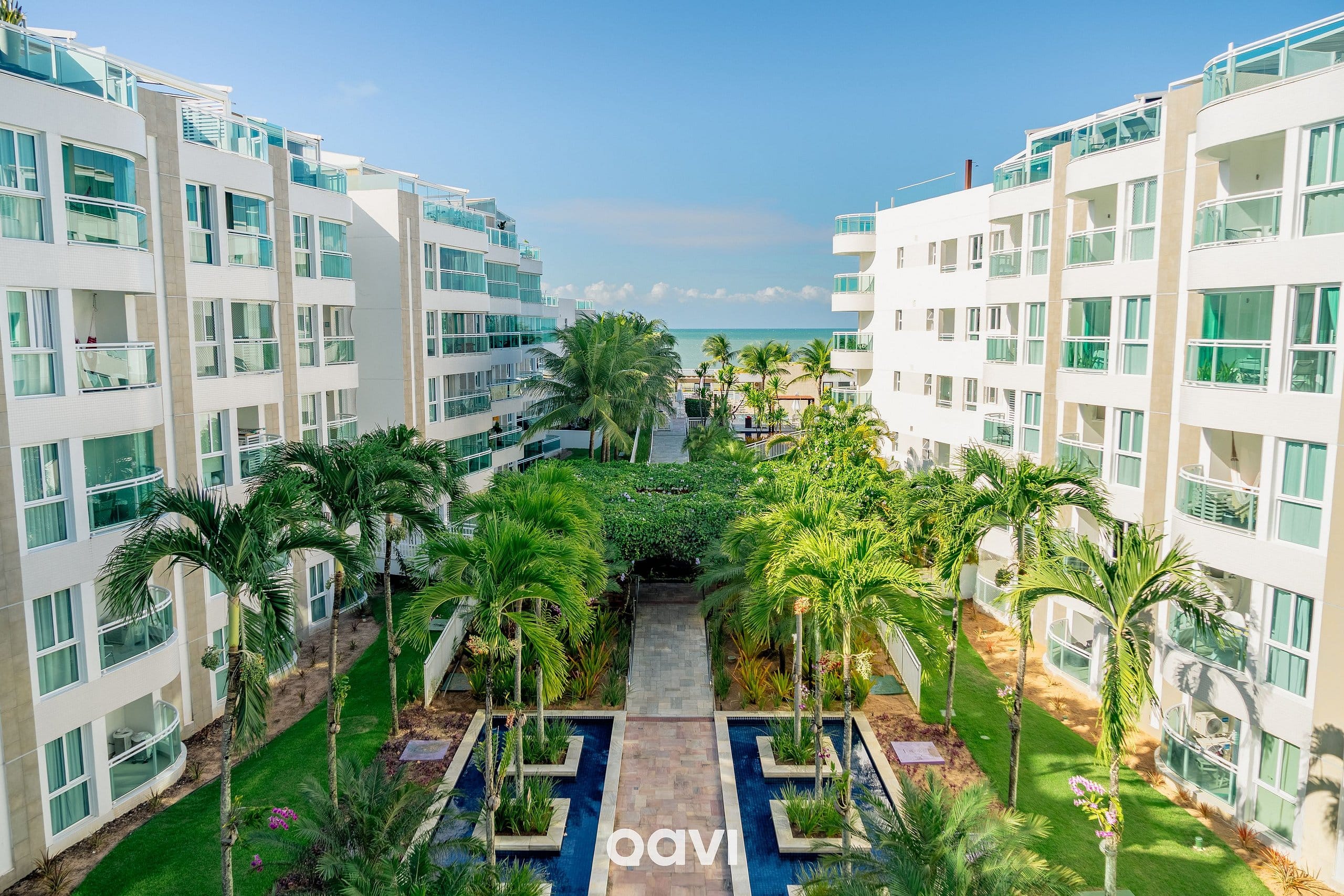 Área y comodidades