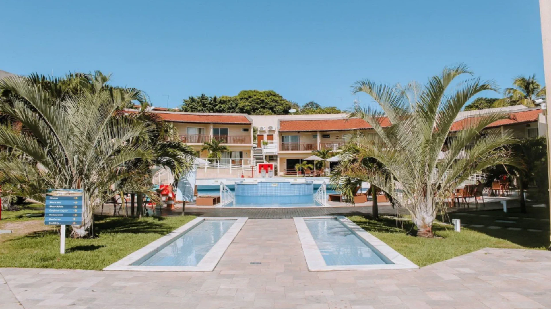 Swimming pool — Flat Solar Água Nusa by Qavi