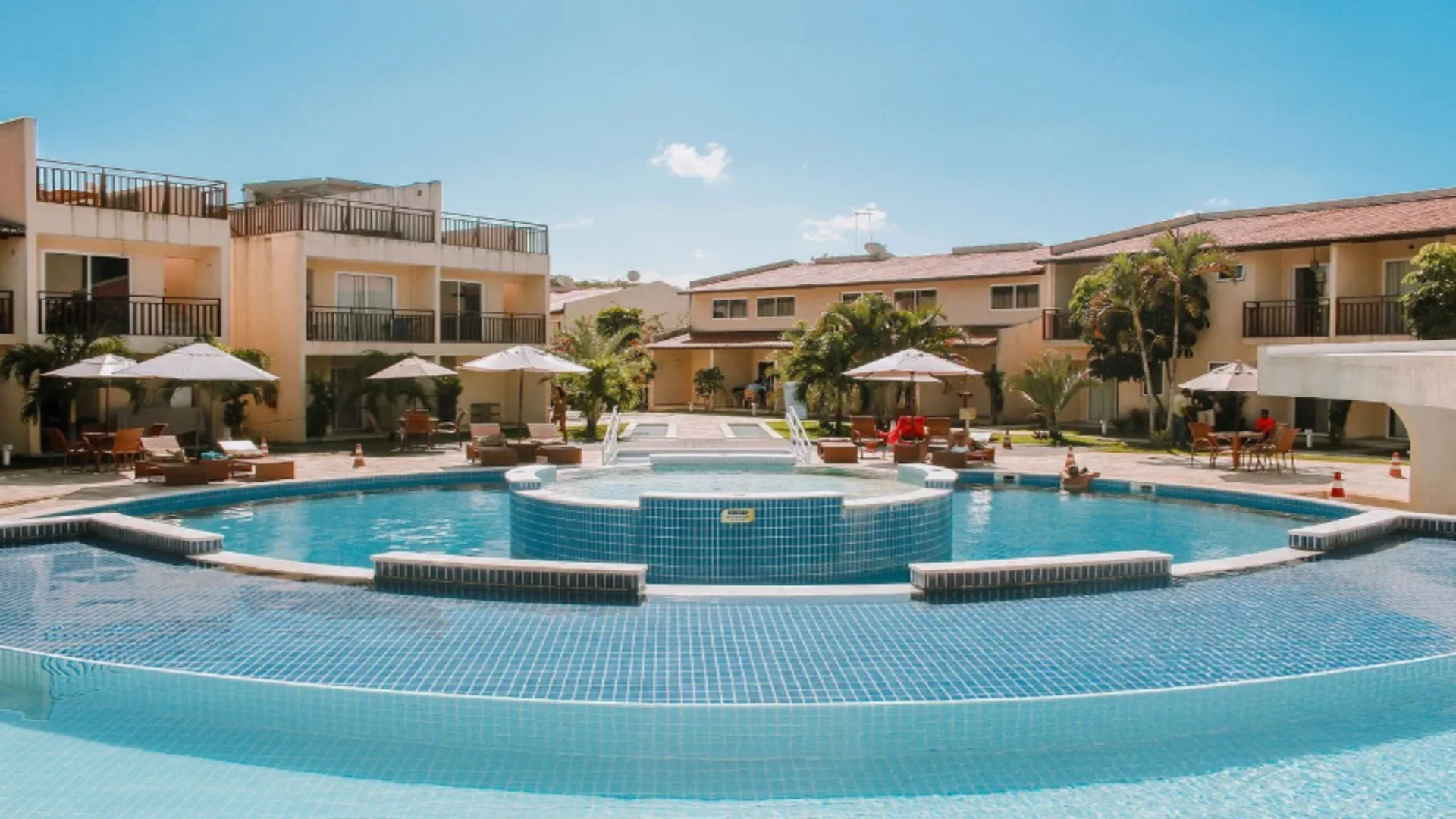 Swimming pool — Flat Solar Água Nusa by Qavi