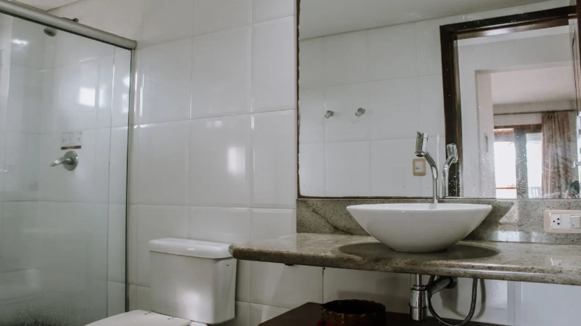 Baño — Qavi - Duplex no Pipa Beleza