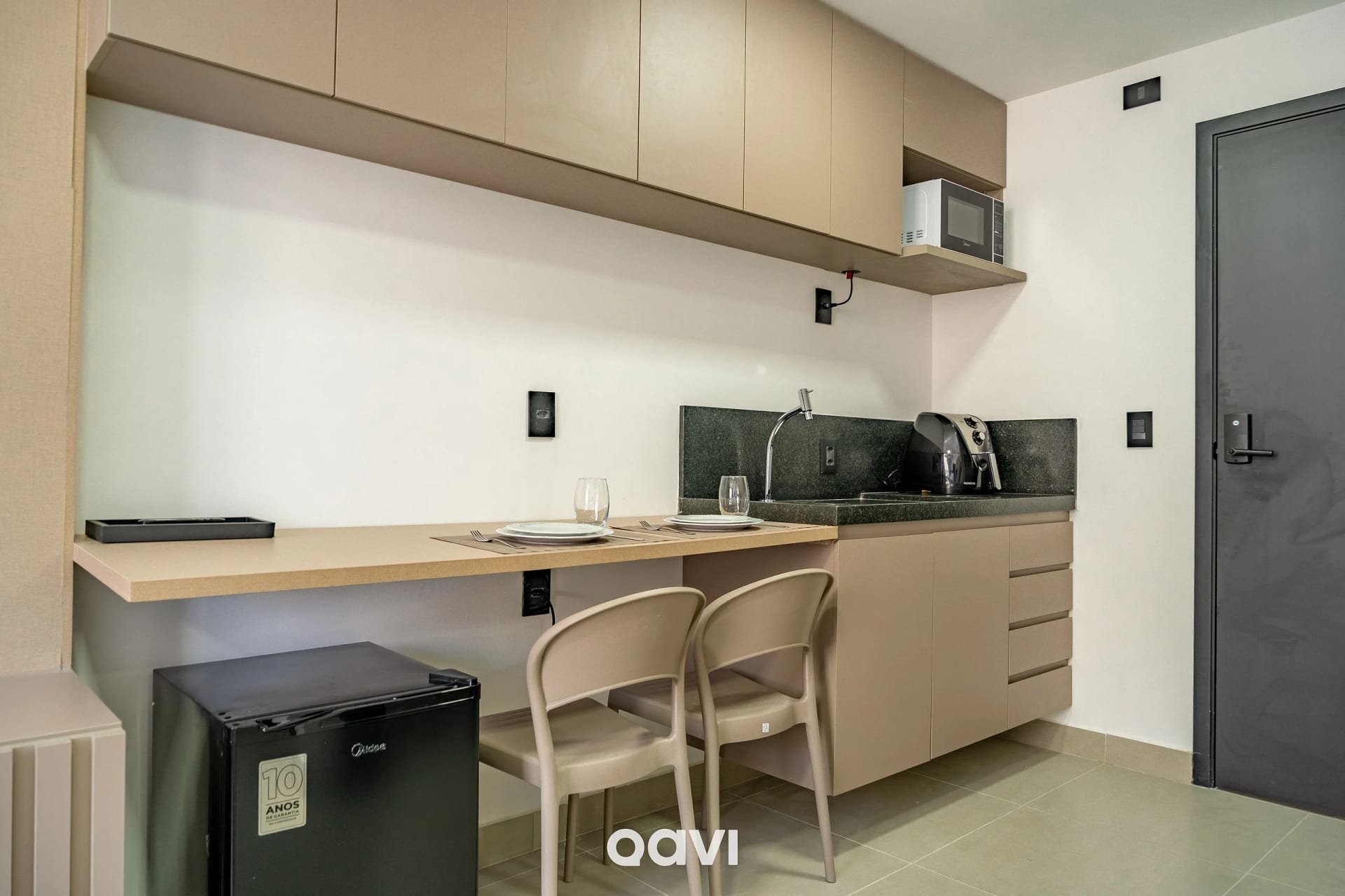 Kitchen or kitchenette — Studio Superior Emunah Ponta de Campina by Qavi