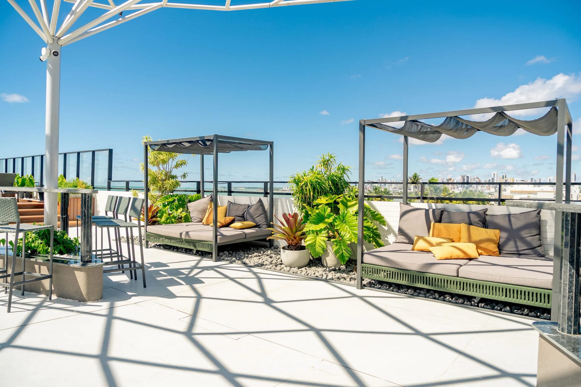 Swimming pool — Studio Alta Garden Beira mar by QAVI