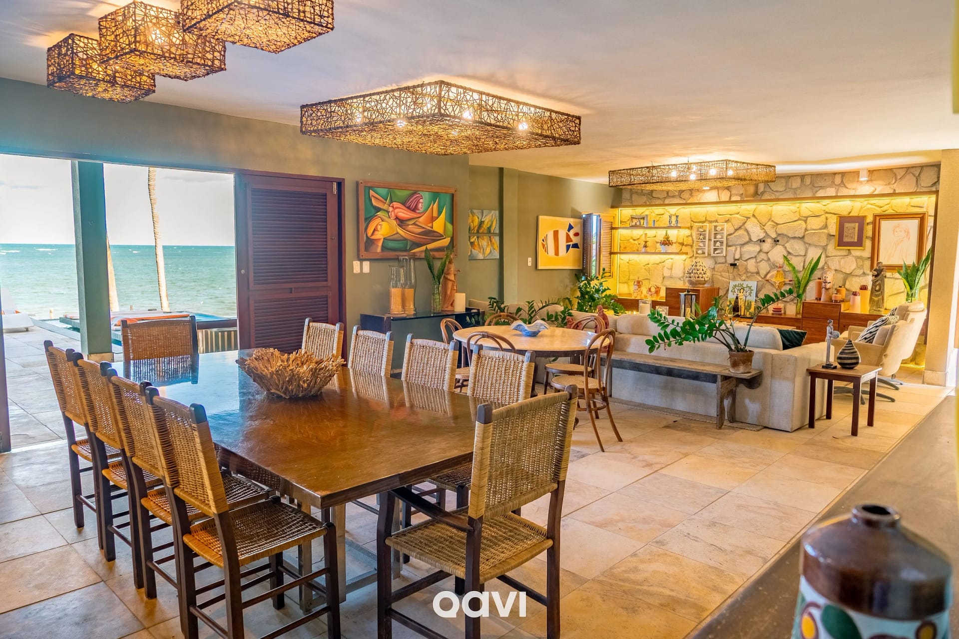 Sala de Estar — Casa Beira-Mar com Piscina em Jacumã by Qavi