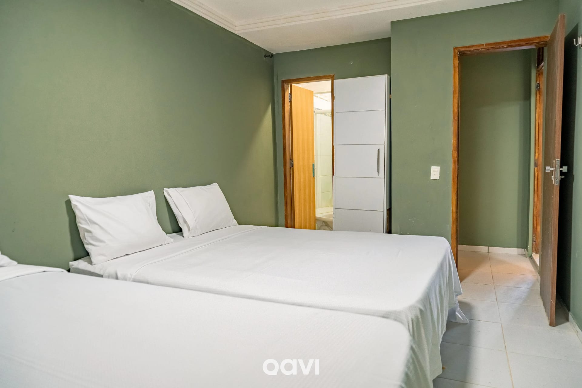 Dormitorio — Casa Beira-Mar com Piscina em Jacumã by Qavi