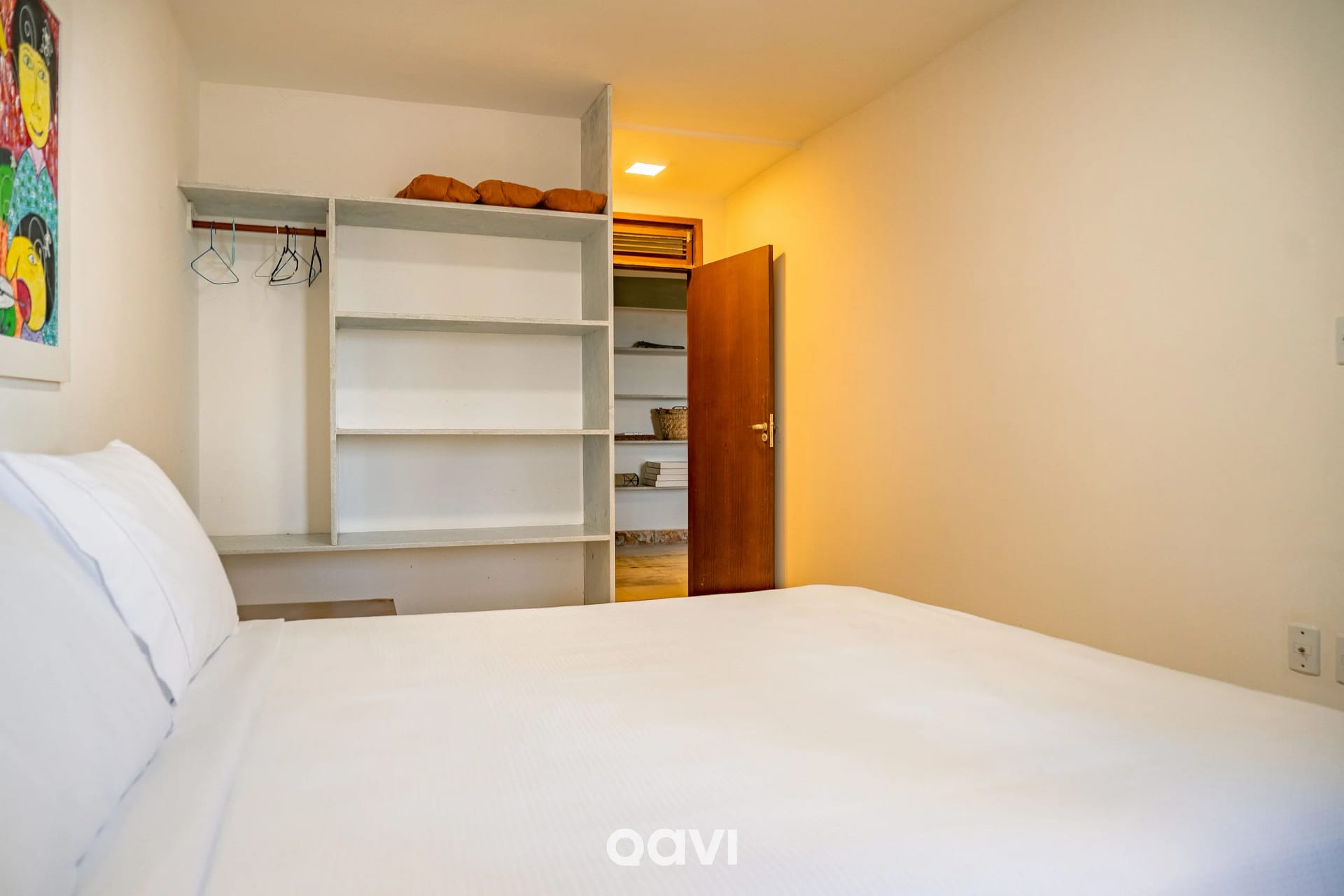 Dormitorio — Casa Beira-Mar com Piscina em Jacumã by Qavi