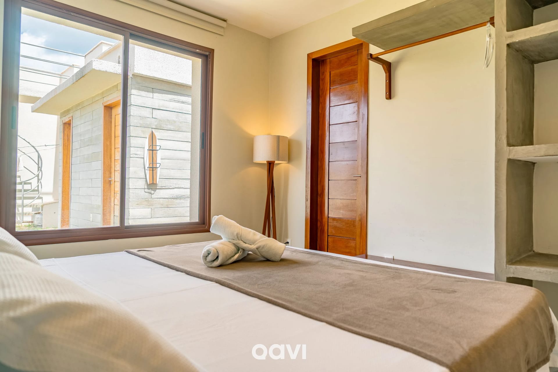 Dormitorio — Villa Makani no Shamballa by Qavi