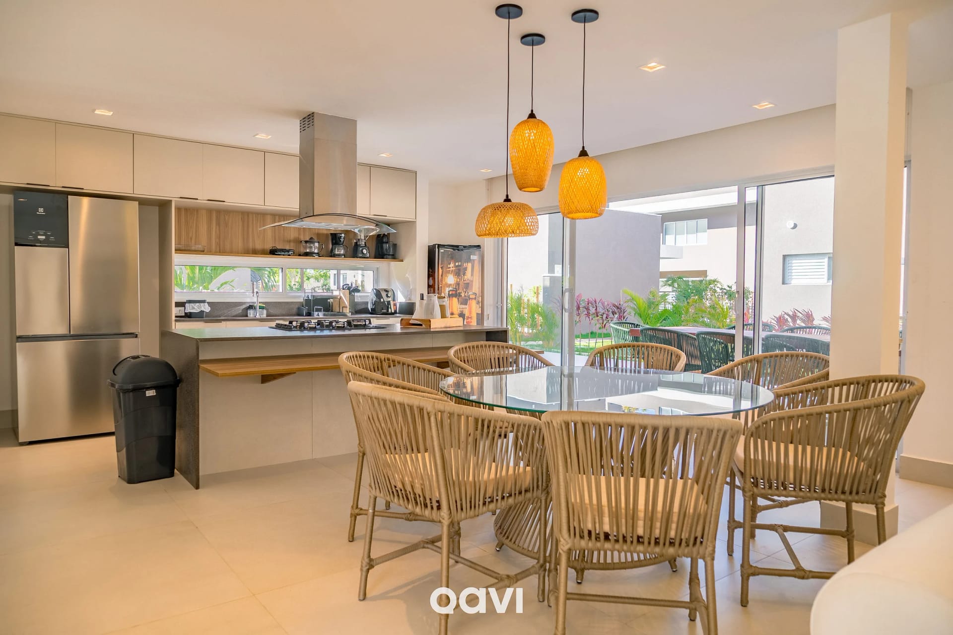 Sala de Jantar — Casa de Luxo com Jacuzzi em Gostoso by Qavi