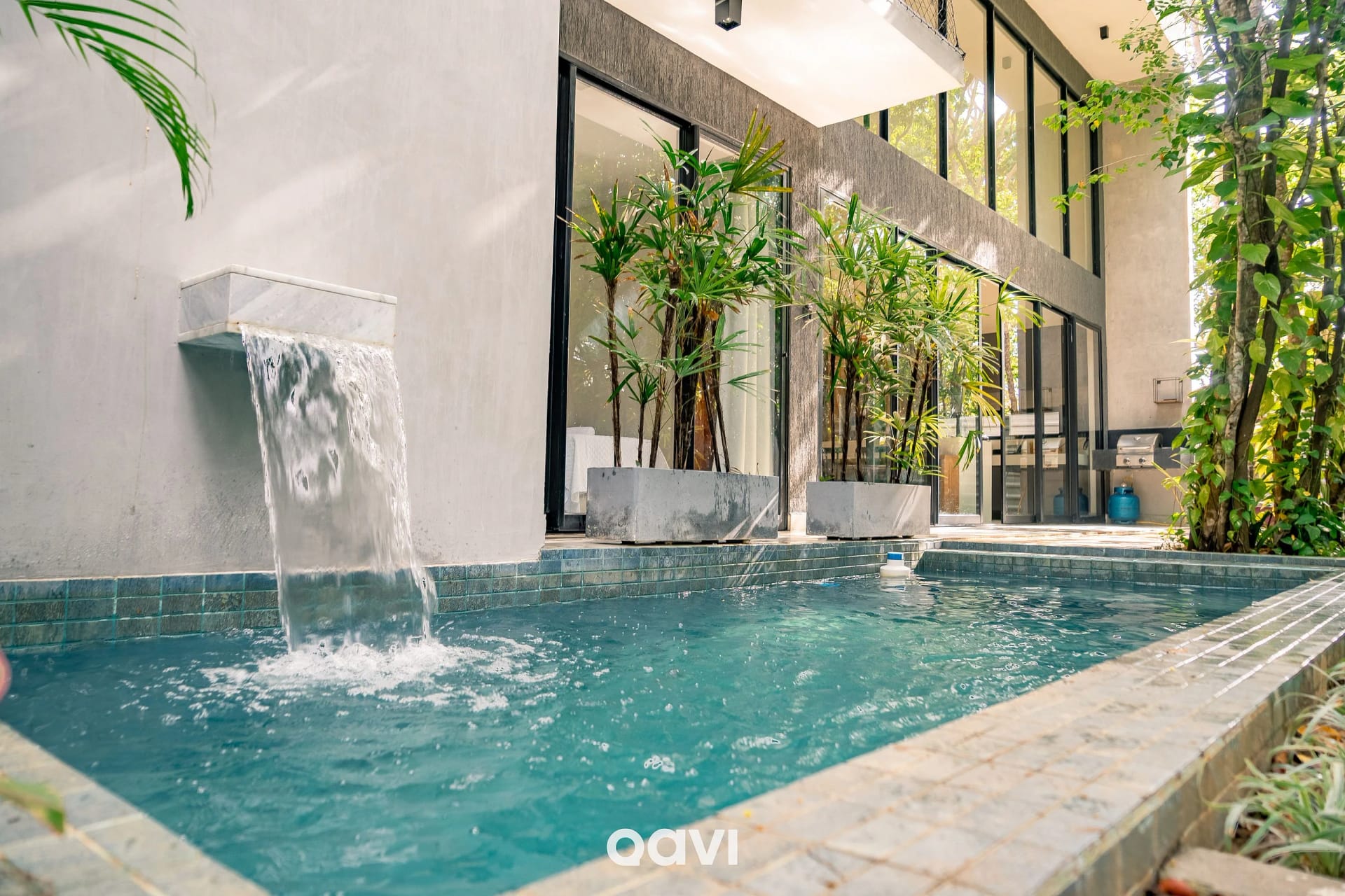 Swimming pool — Casa de Luxo com Piscina em Pipa by Qavi