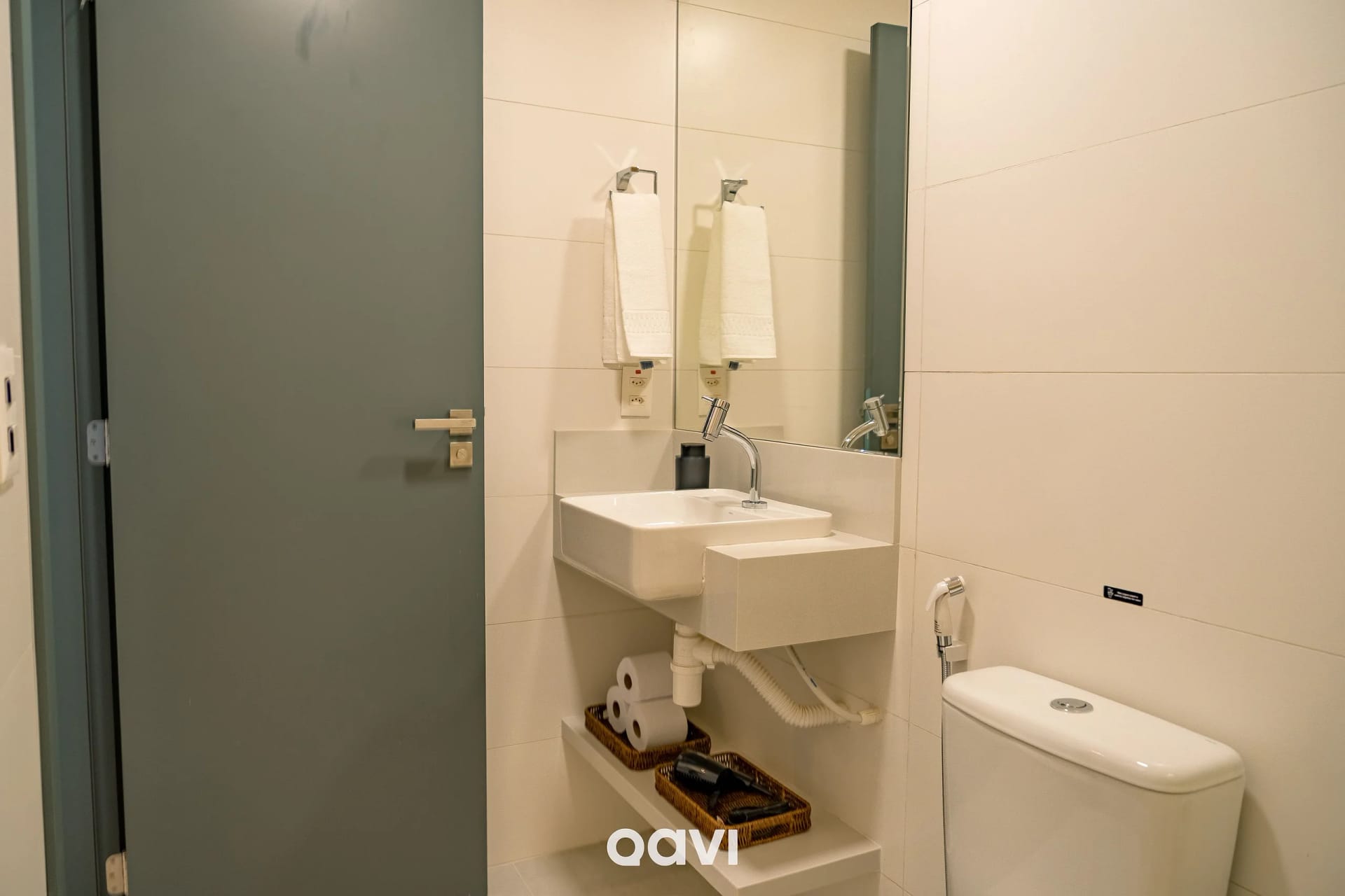 Toilet — Studio Vista Mar Sun Smart Intermares by Qavi