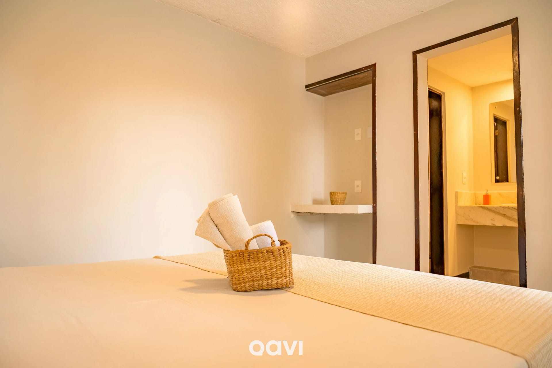 Bedroom — Suíte Duplo Superior Almarina Pipa by QAVI