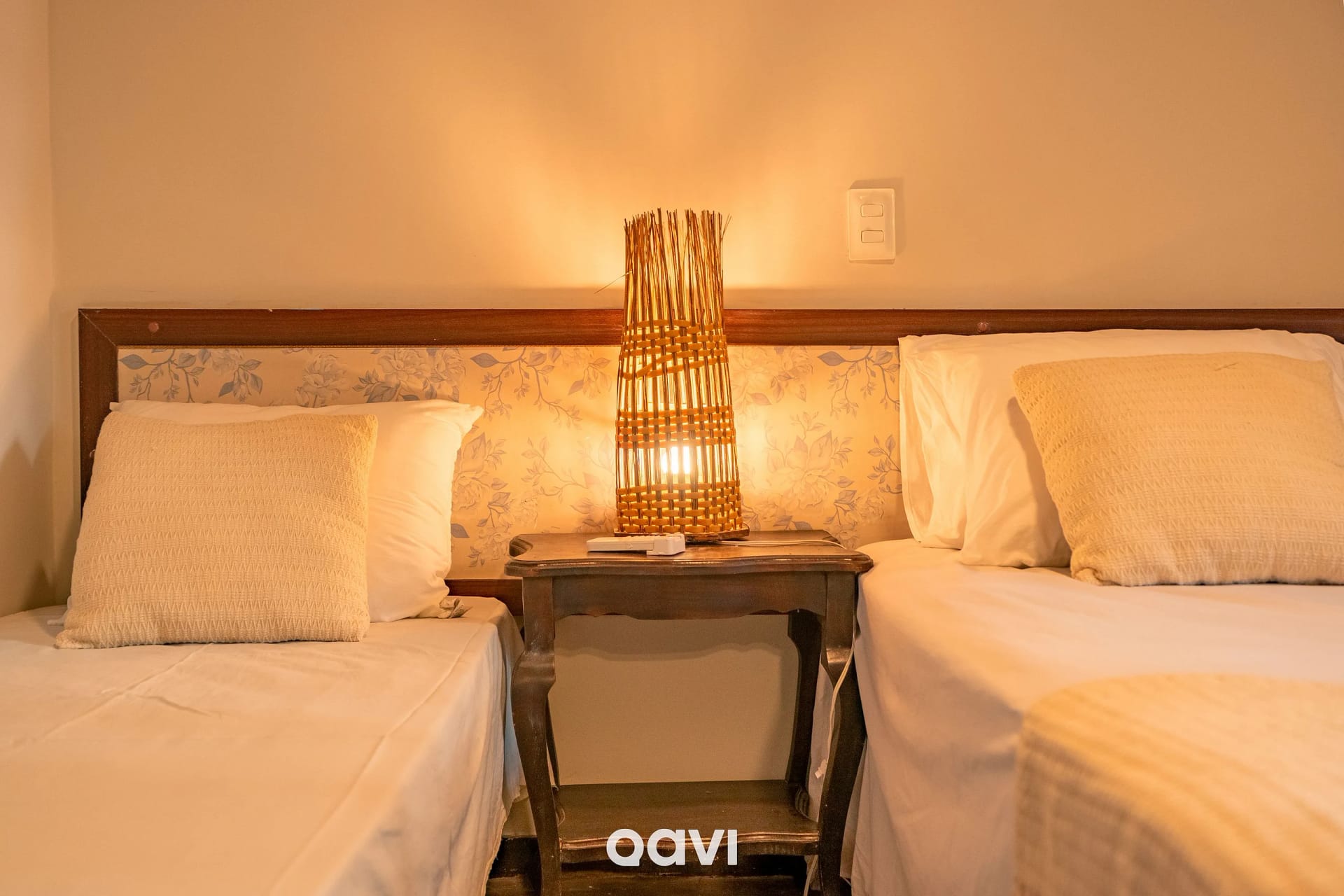 Quarto — Suíte Triplo Standard Almarina Pipa by QAVI