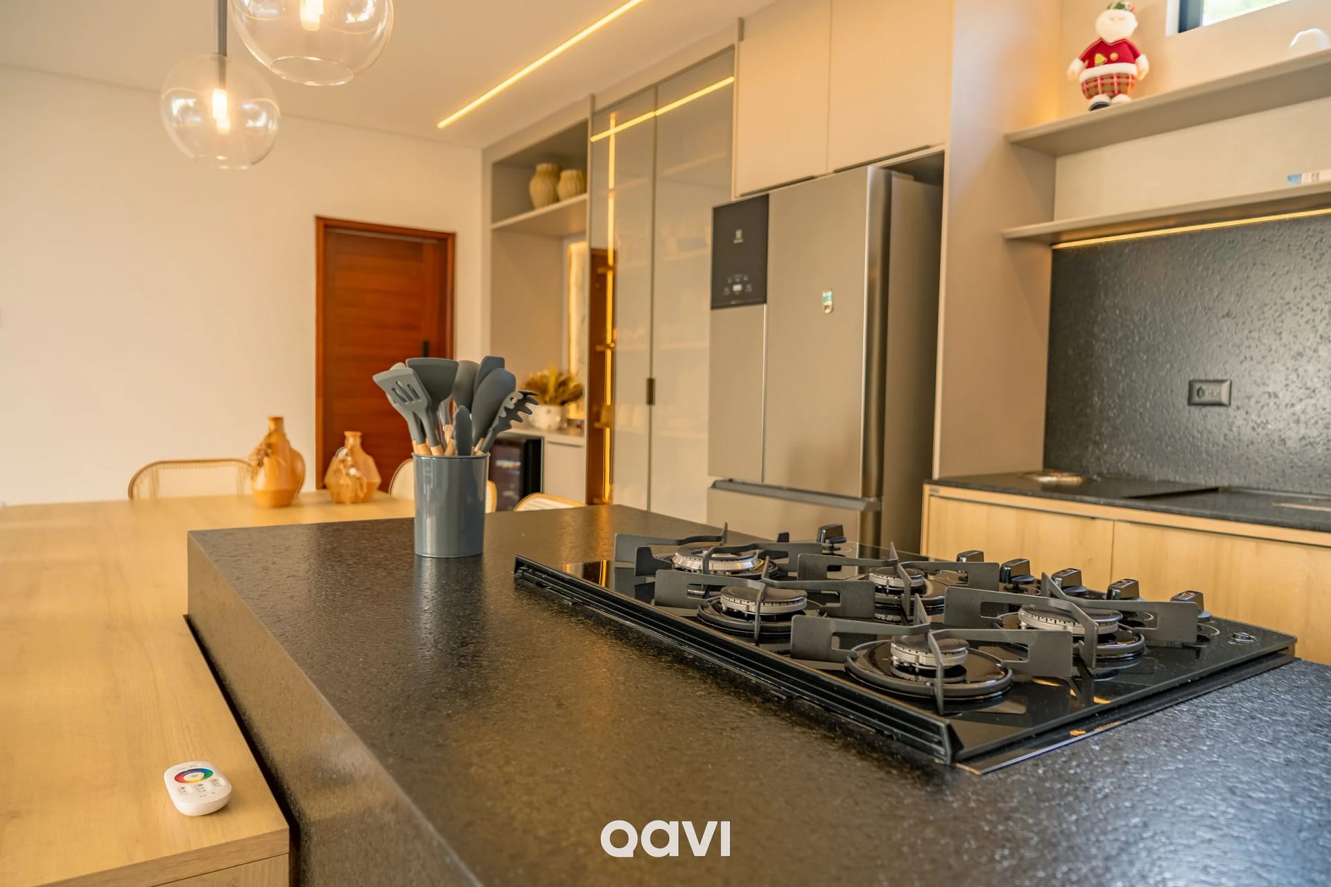 Kitchen or kitchenette — Casa Luxo com Piscina e Jacuzzi em Gostoso by Qavi