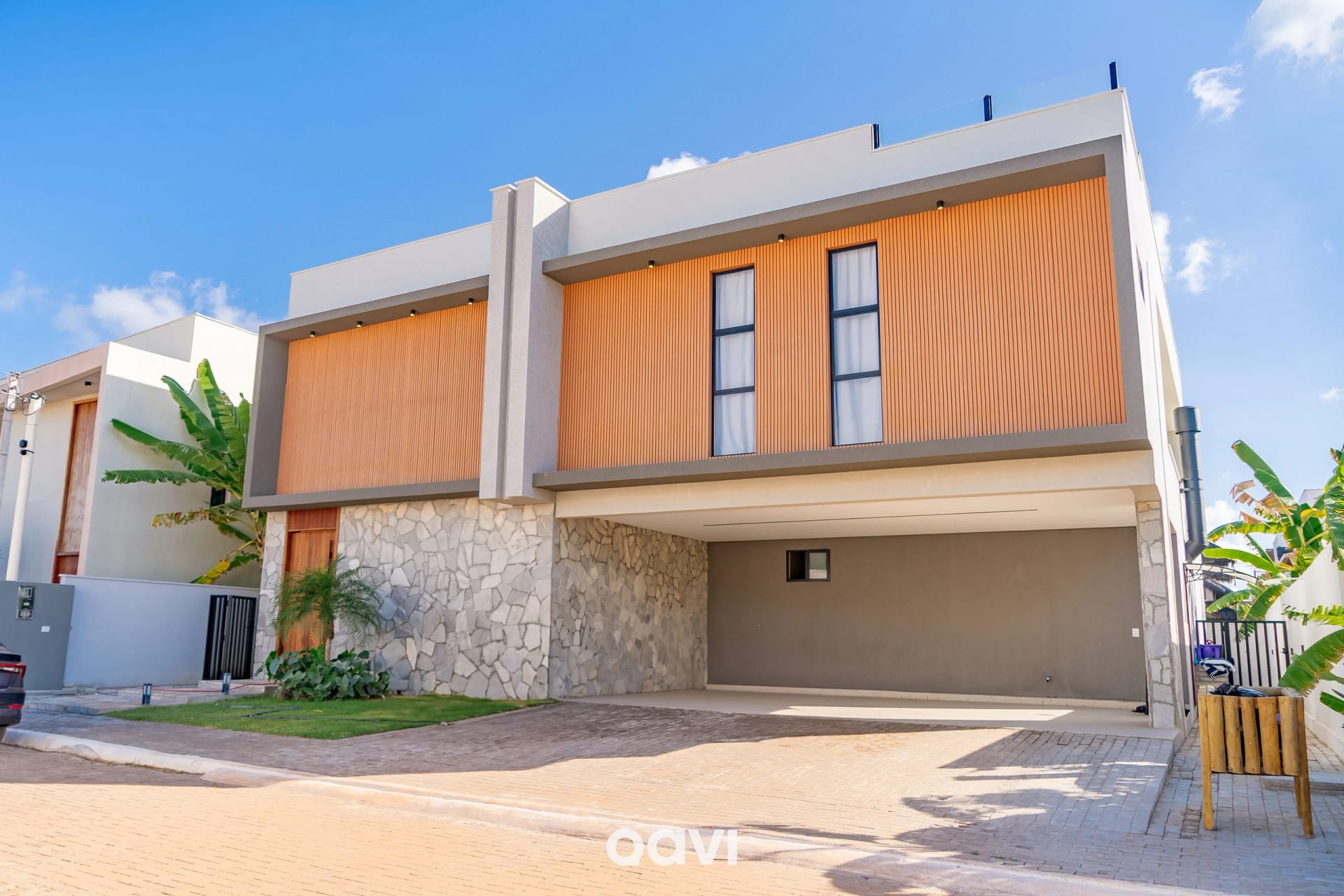 Facade / entrance — Casa Luxo com Piscina e Jacuzzi em Gostoso by Qavi