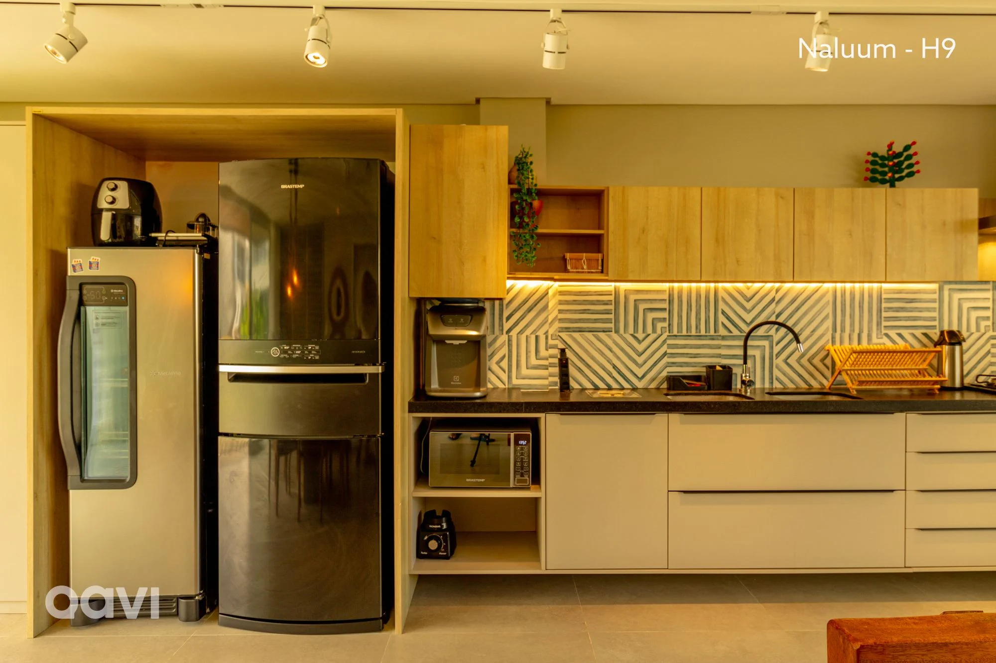 Kitchen or kitchenette — Casa Anamá em condomínio Naluum by Qavi